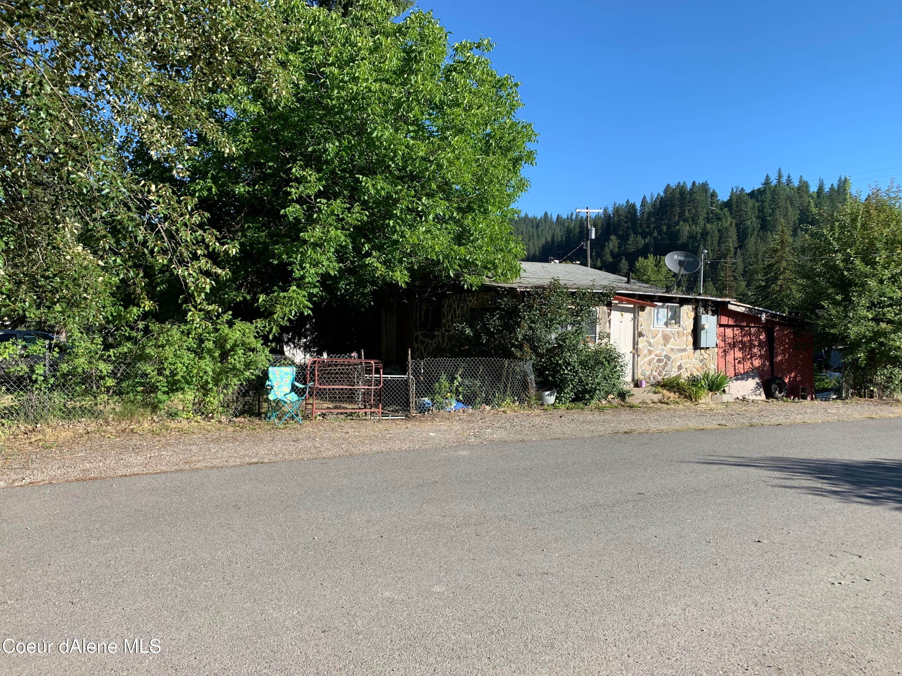 Single Family Homes for Sale at 1402 Yellowstone Avenue Osburn, Idaho 83849 United States