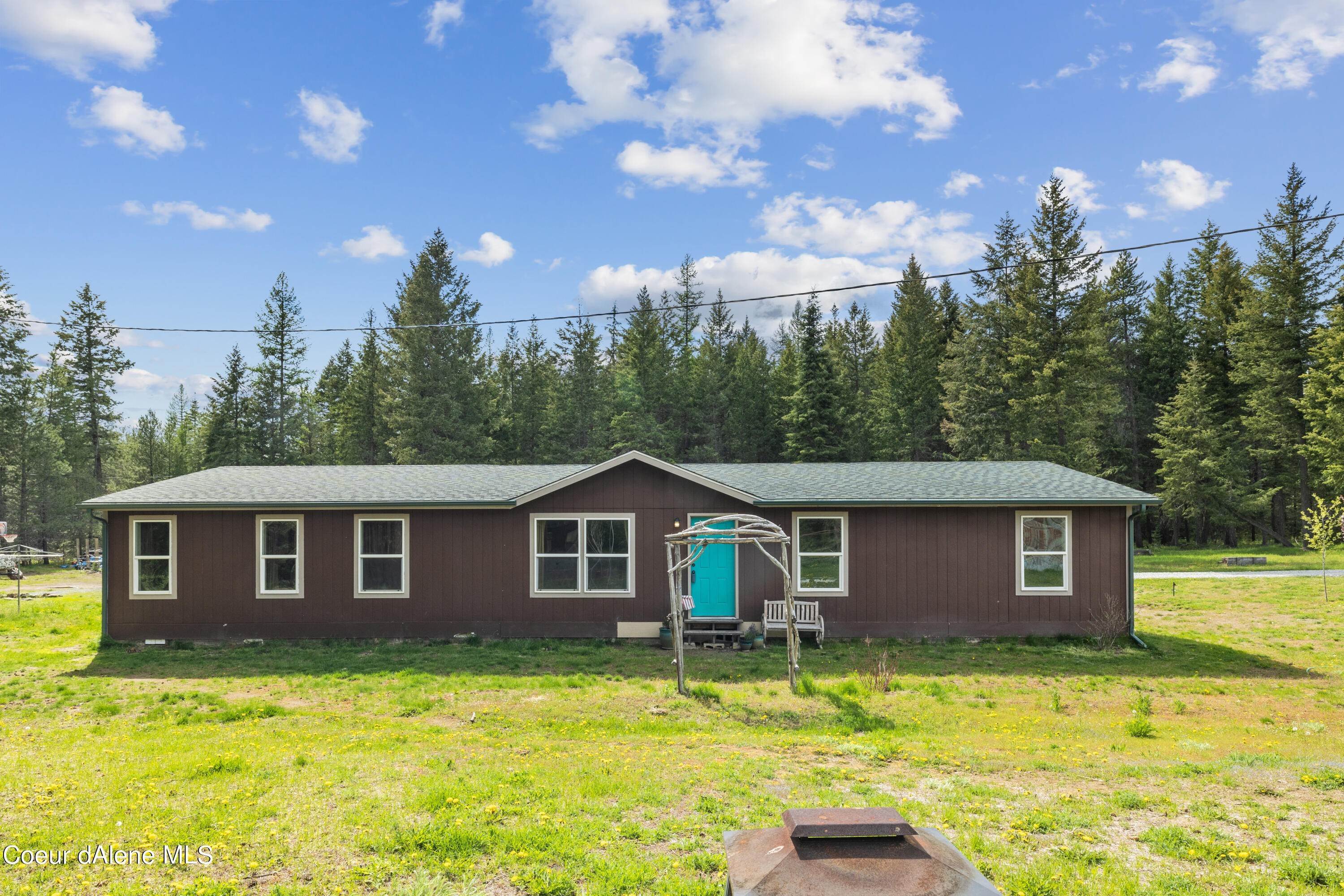Single Family Homes for Sale at 767 Doris Lane Oldtown, Idaho 83822 United States