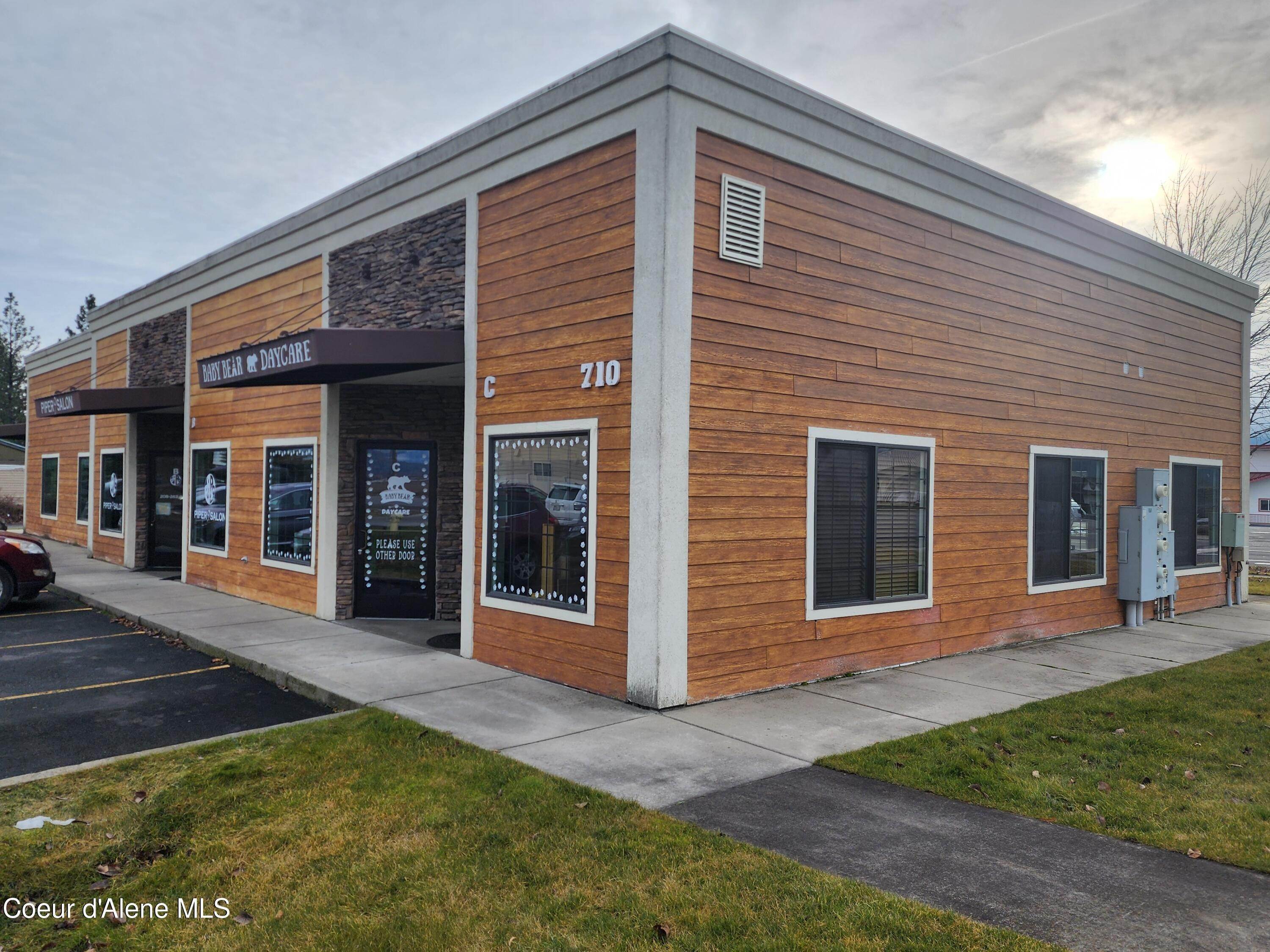 Commercial for Sale at 710 W MULLAN Avenue Post Falls, Idaho 83854 United States
