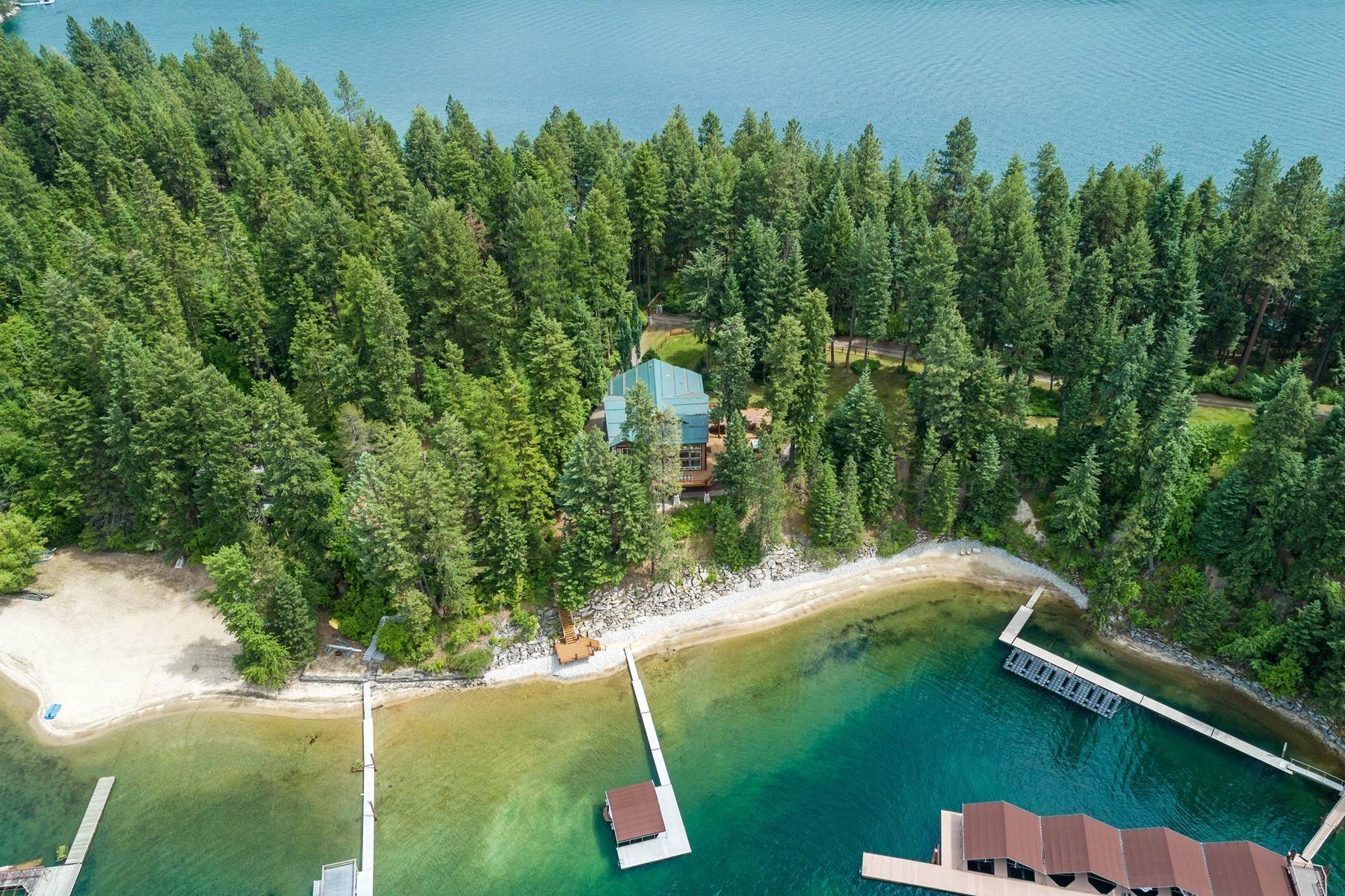 24. Single Family Homes for Sale at The Point Lodge at Sunset Beach 7021 E Syringa Rd Hayden, Idaho 83835 United States