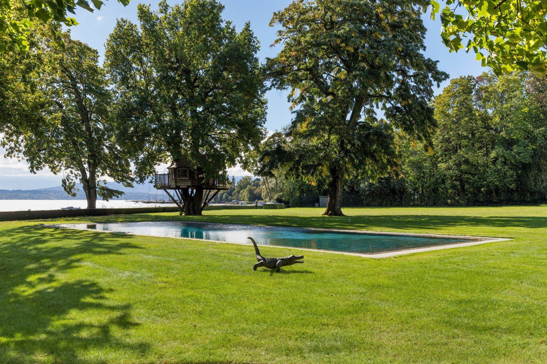 4. Single Family Homes for Sale at Sumptuous waterfront mansion Mies Mies, Vaud 1295 Switzerland