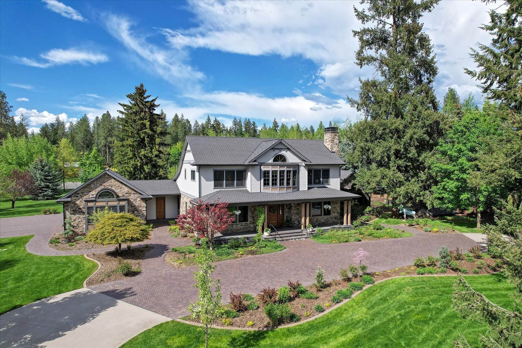 4. Single Family Homes for Sale at Exquisite Equestrian Property in Town 1345 & 1221 Lacey Ave Hayden, Idaho 83835 United States