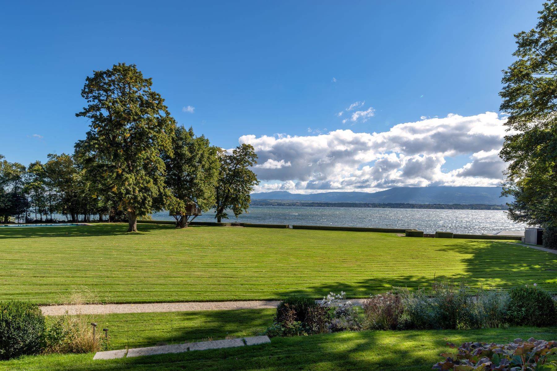Single Family Homes for Sale at Sumptuous waterfront mansion Mies Mies, Vaud 1295 Switzerland