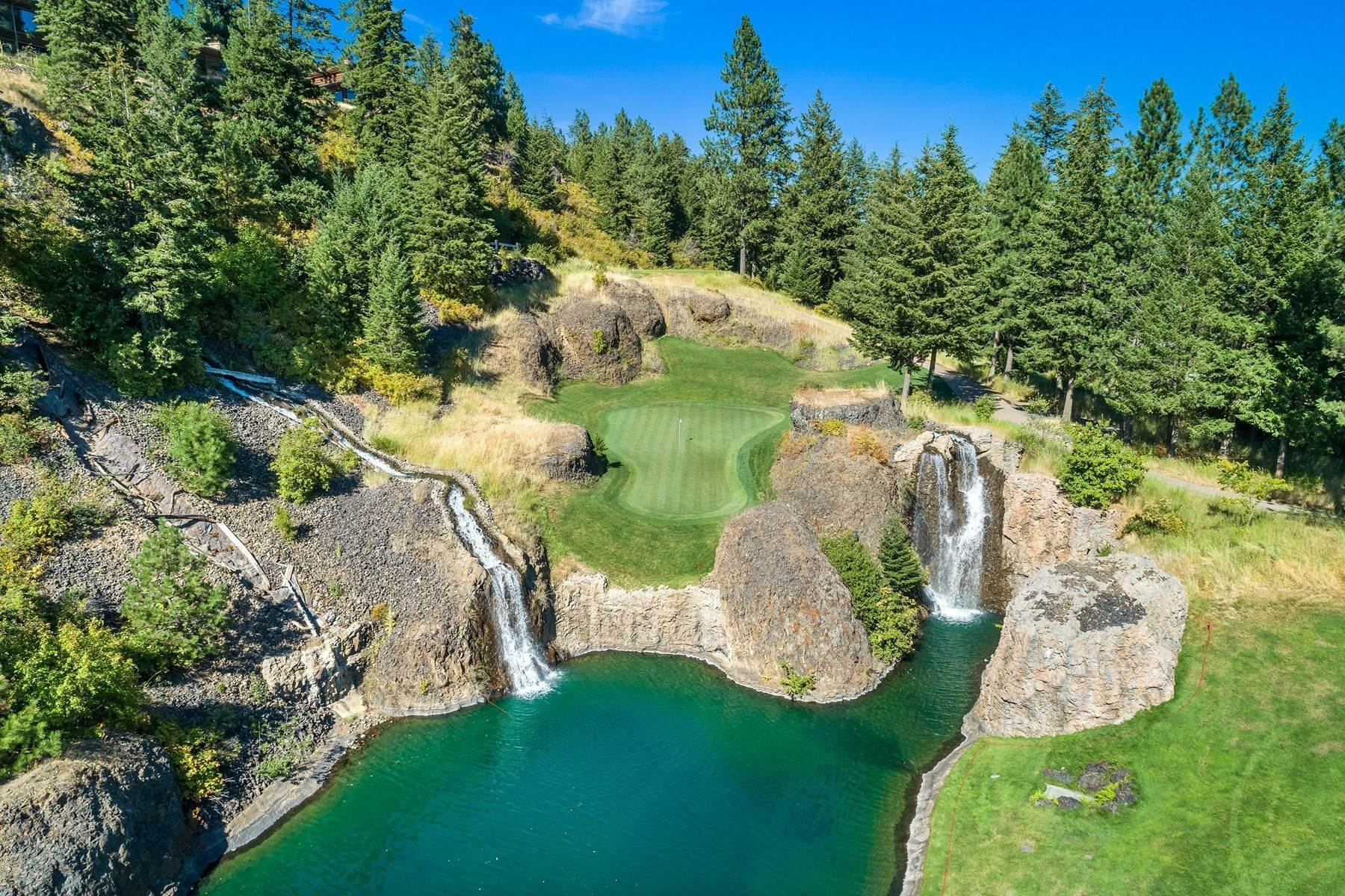 50. Single Family Homes for Sale at The Pinnacle of Black Rock 6397 Platinum Coeur d’Alene, Idaho 83814 United States