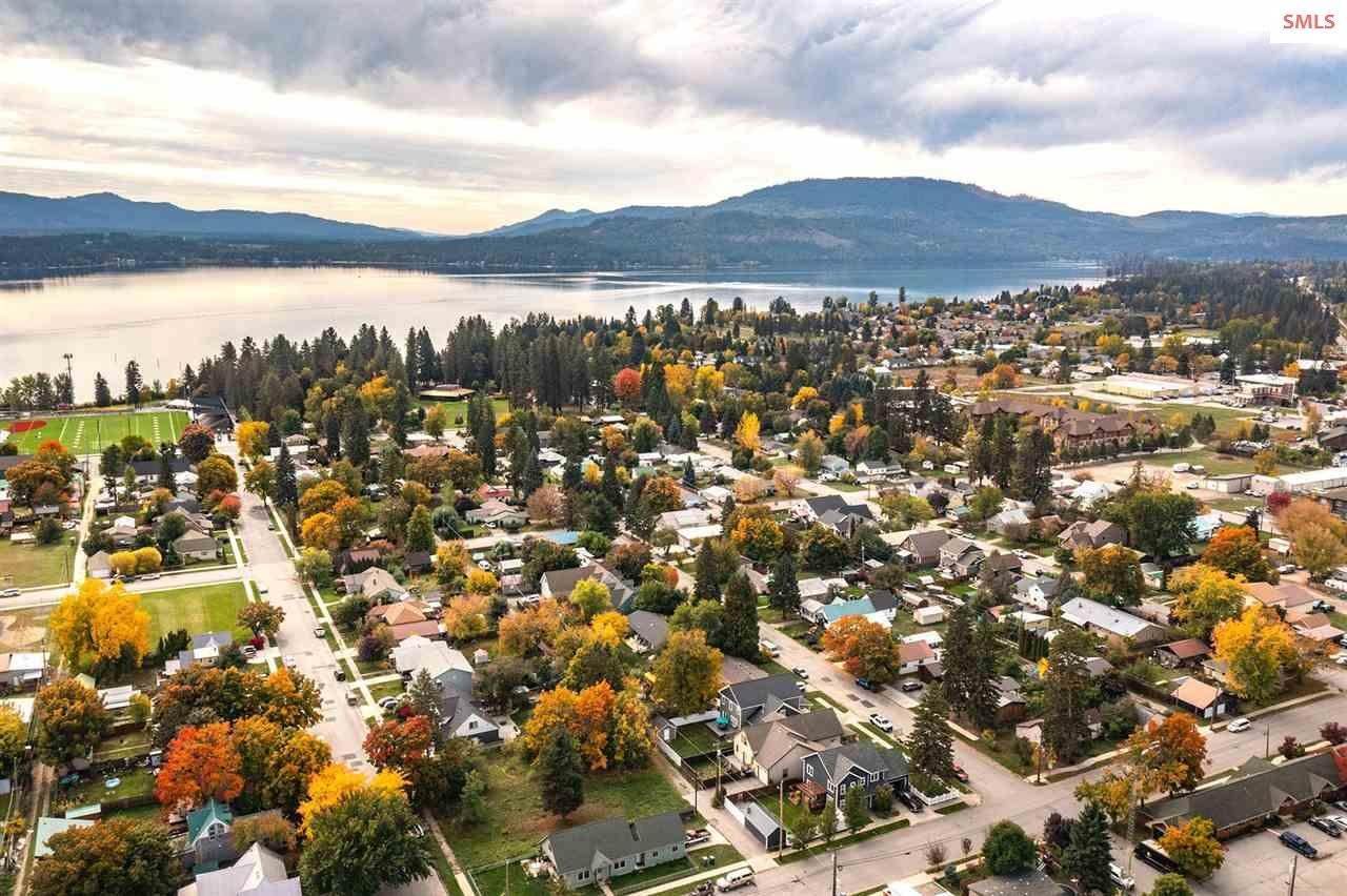40. Single Family Homes for Sale at 405 Marion Avenue Sandpoint, Idaho 83864 United States