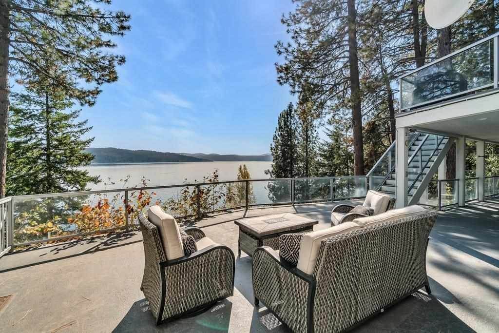 Single Family Homes for Sale at 6766 W Rockford Bay Road Coeur d’Alene, Idaho 83814 United States