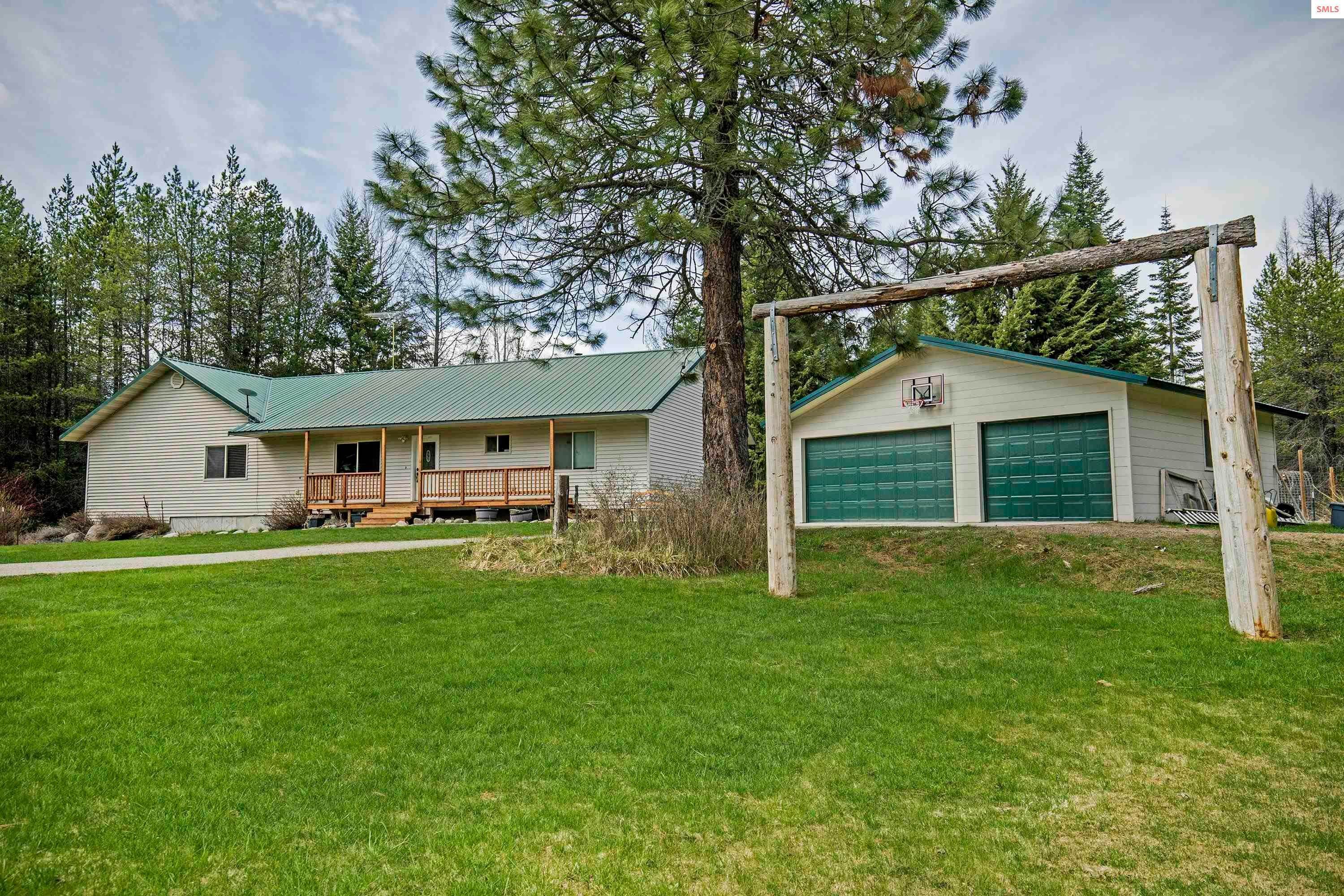 30. Single Family Homes for Sale at 1657 E Dufort Sagle, Idaho 83860 United States