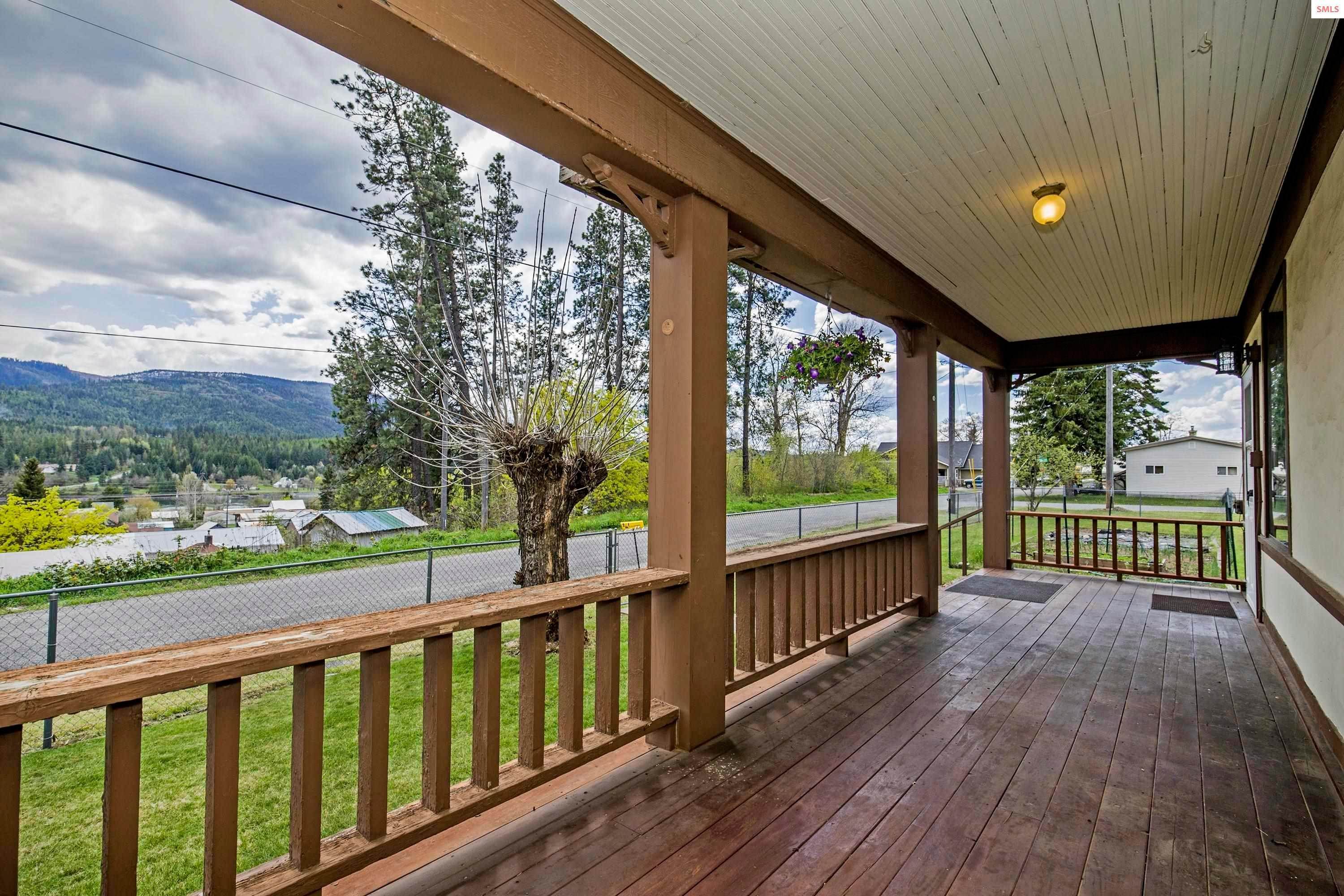 8. Single Family Homes for Sale at 201 Summit Blvd. Priest River, Idaho 83856 United States