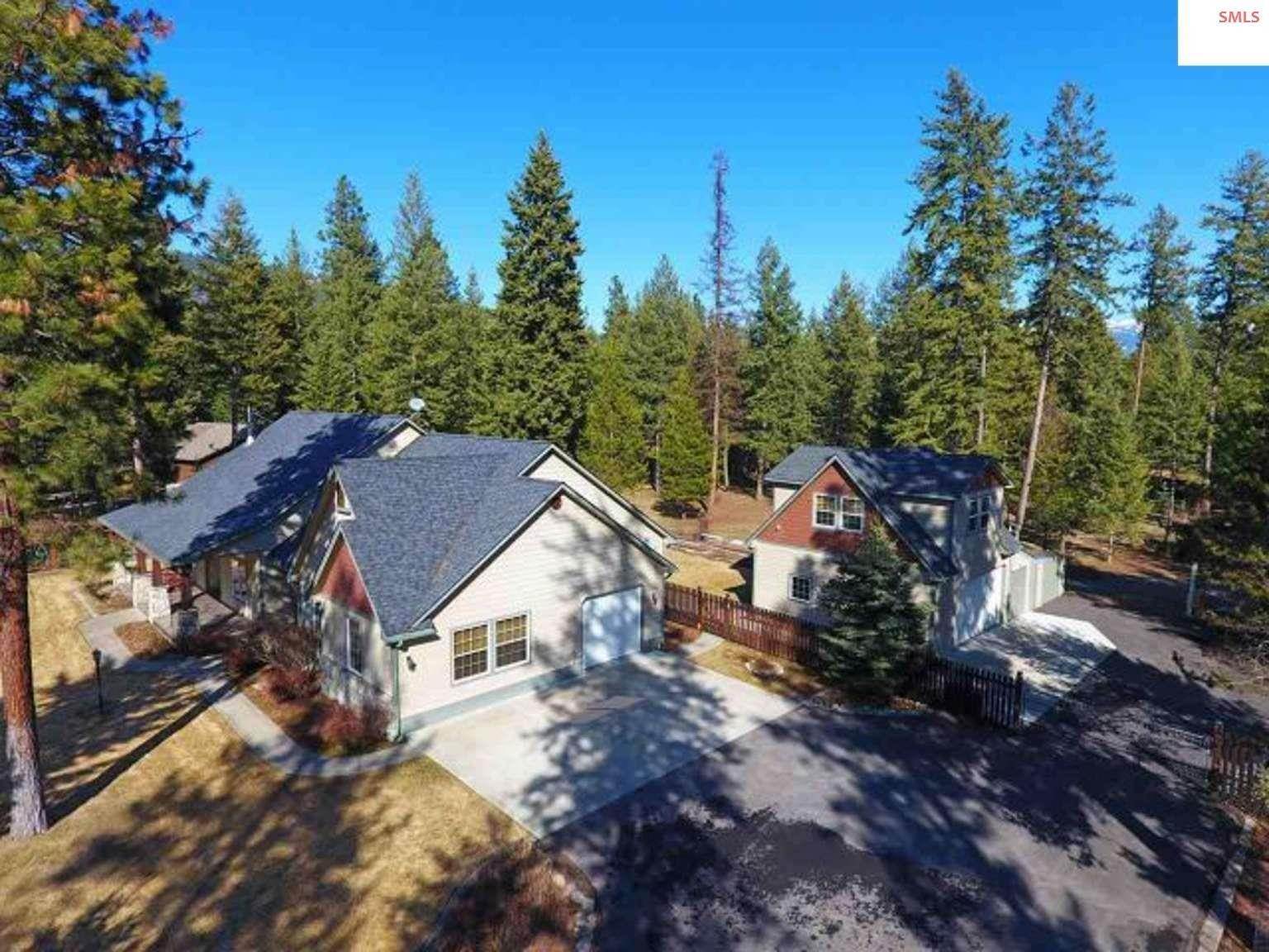 Single Family Homes for Sale at 105 Quiet Place Moyie Springs, Idaho 83845 United States