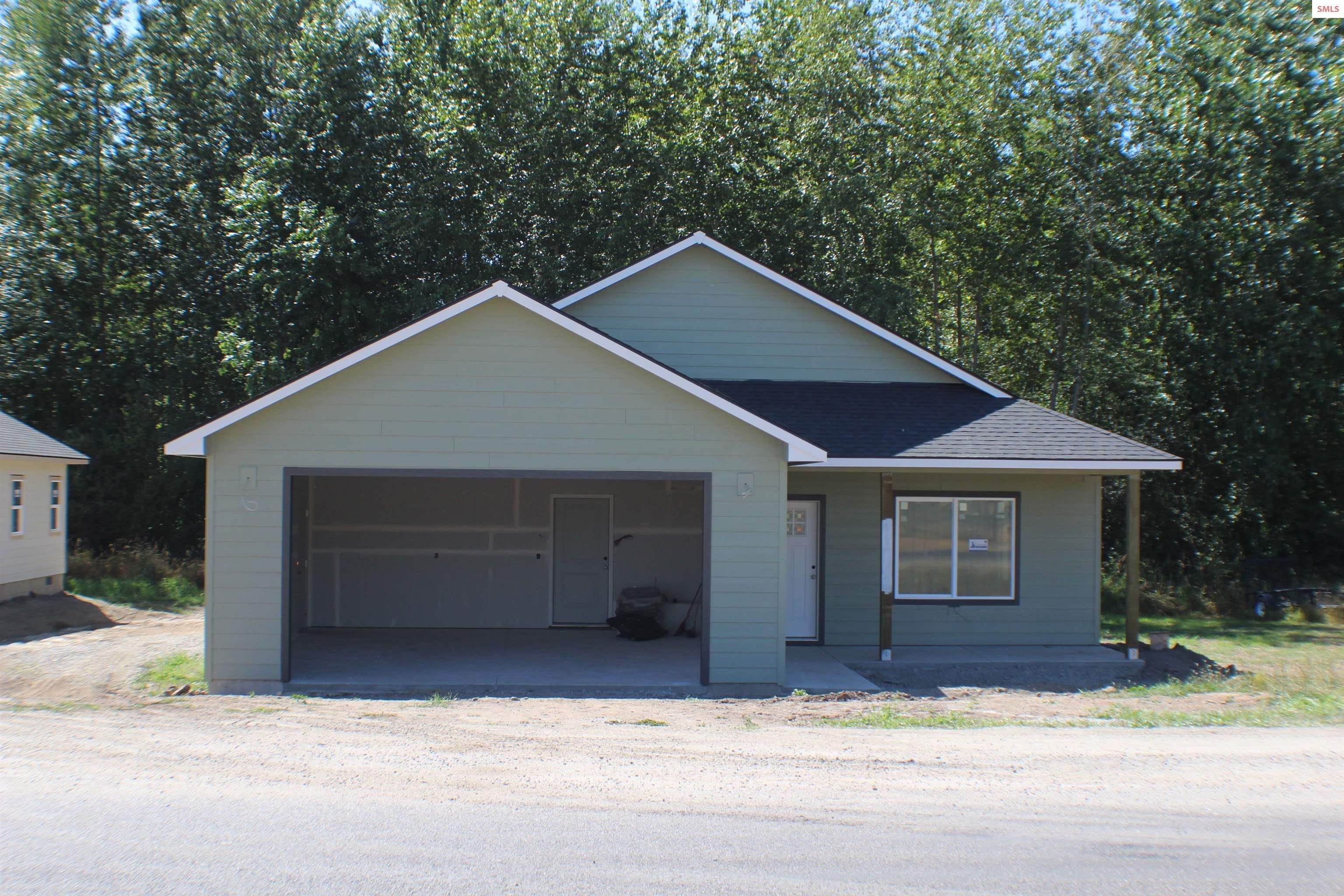 1. Single Family Homes for Sale at 130 Eleventh Street Priest River, Idaho 83856 United States