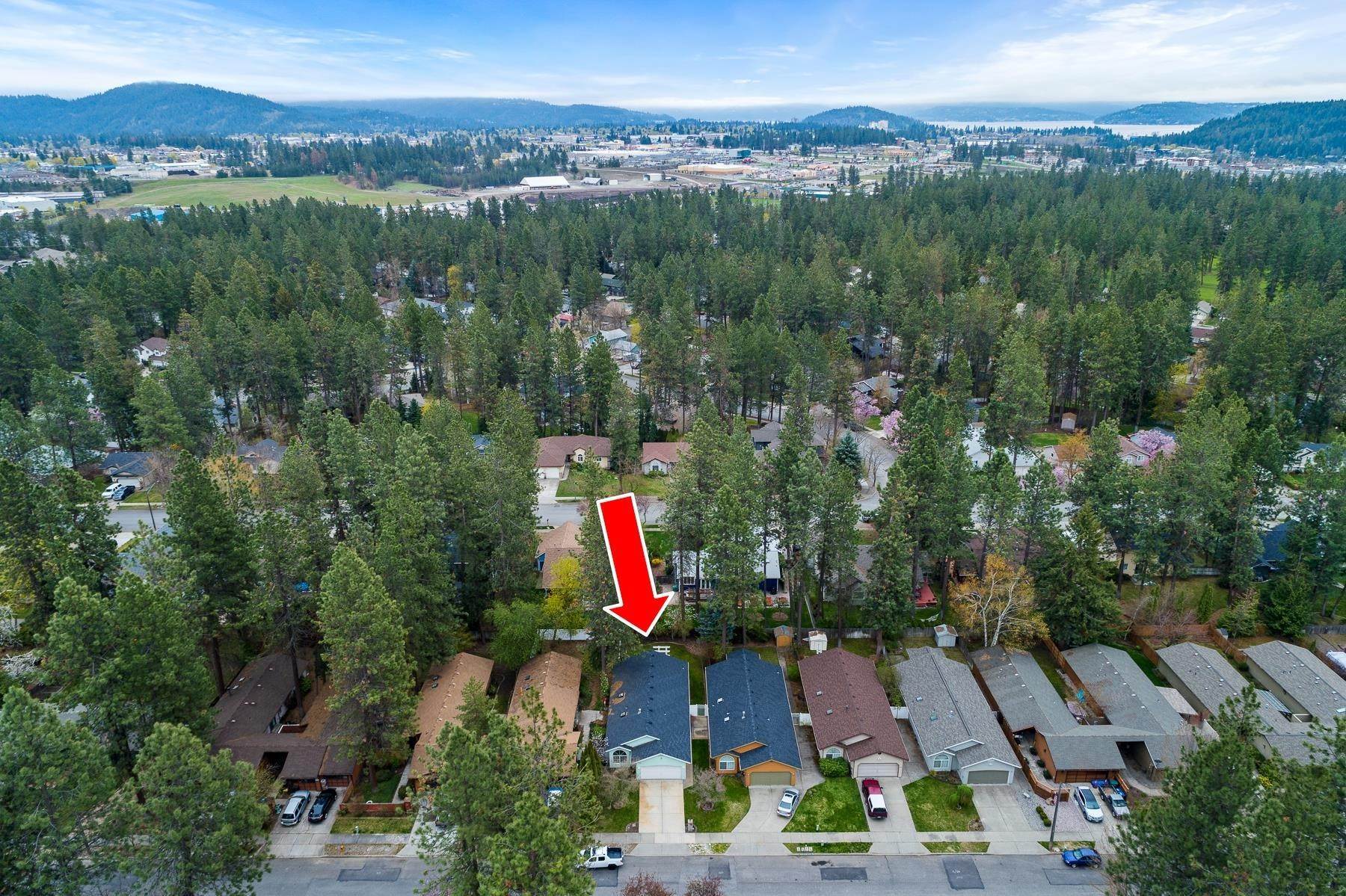 3. Single Family Homes for Sale at 3910 N Trevino Drive Coeur d’Alene, Idaho 83815 United States
