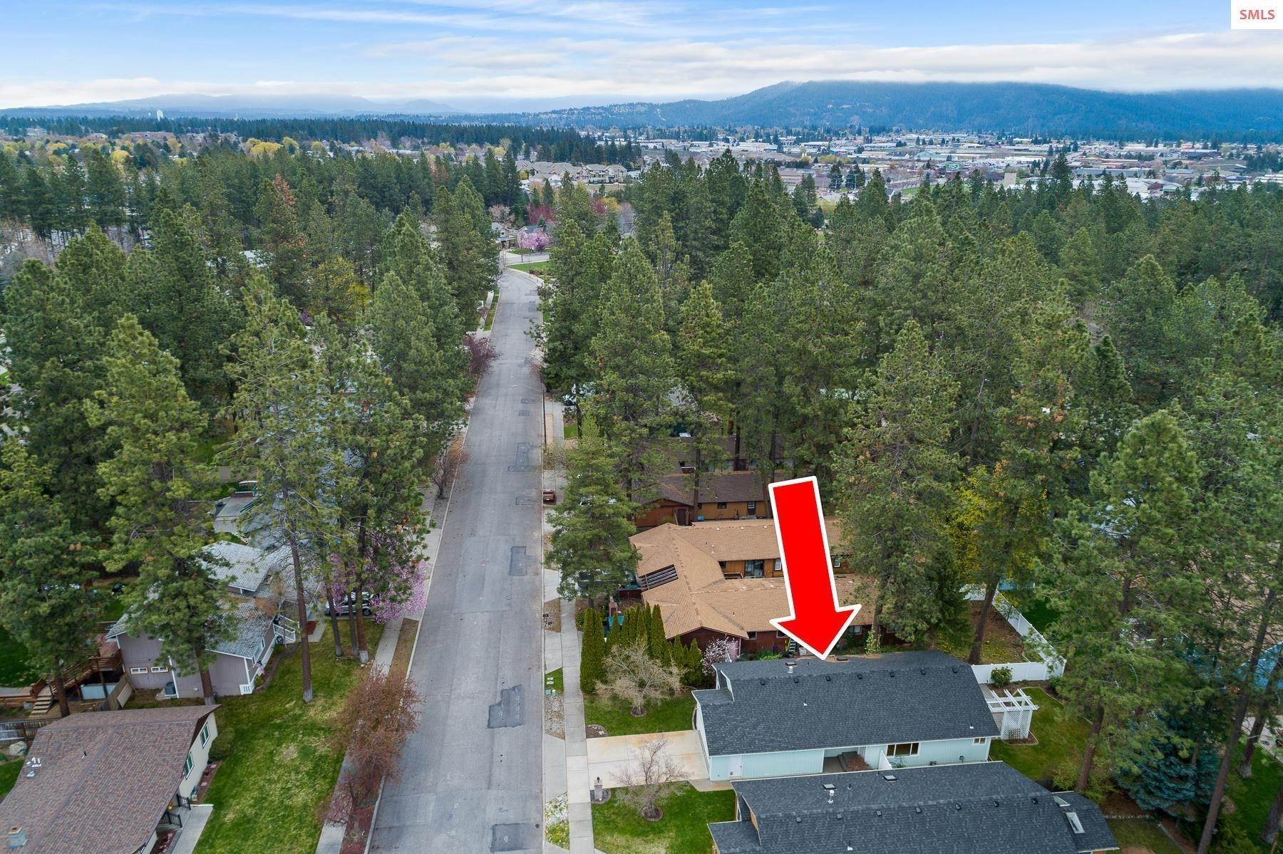 32. Single Family Homes for Sale at 3910 N Trevino Drive Coeur d’Alene, Idaho 83815 United States