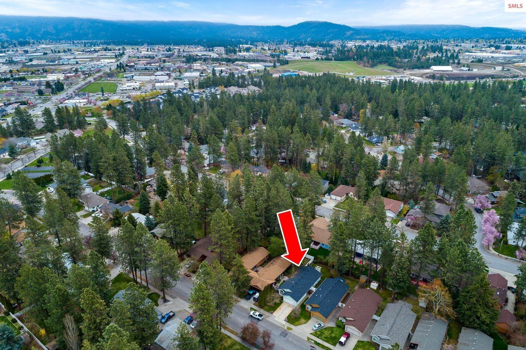40. Single Family Homes for Sale at 3910 N Trevino Drive Coeur d’Alene, Idaho 83815 United States