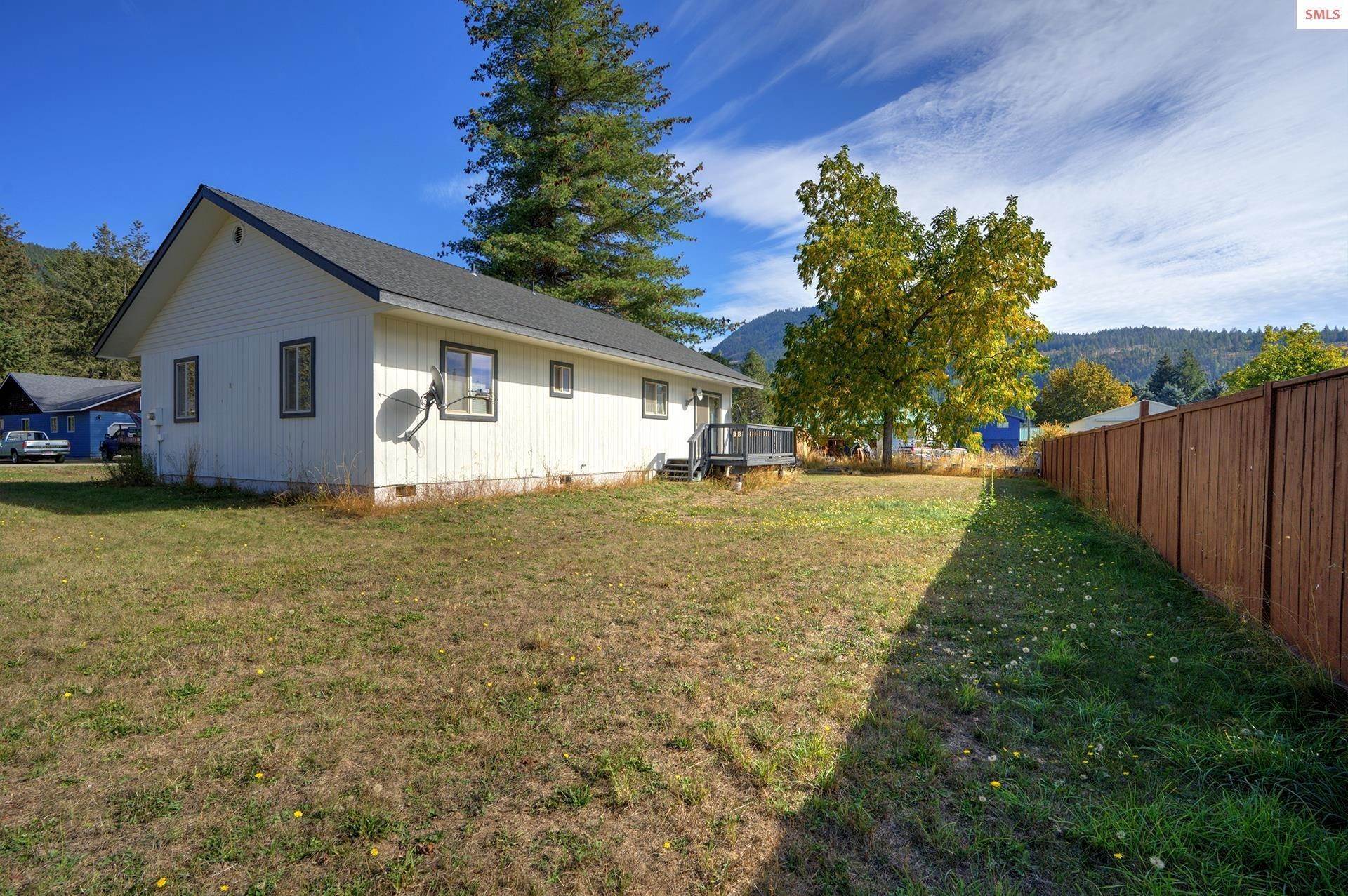 7. Single Family Homes for Sale at 18 Bryan Drive Clark Fork, Idaho 83811 United States