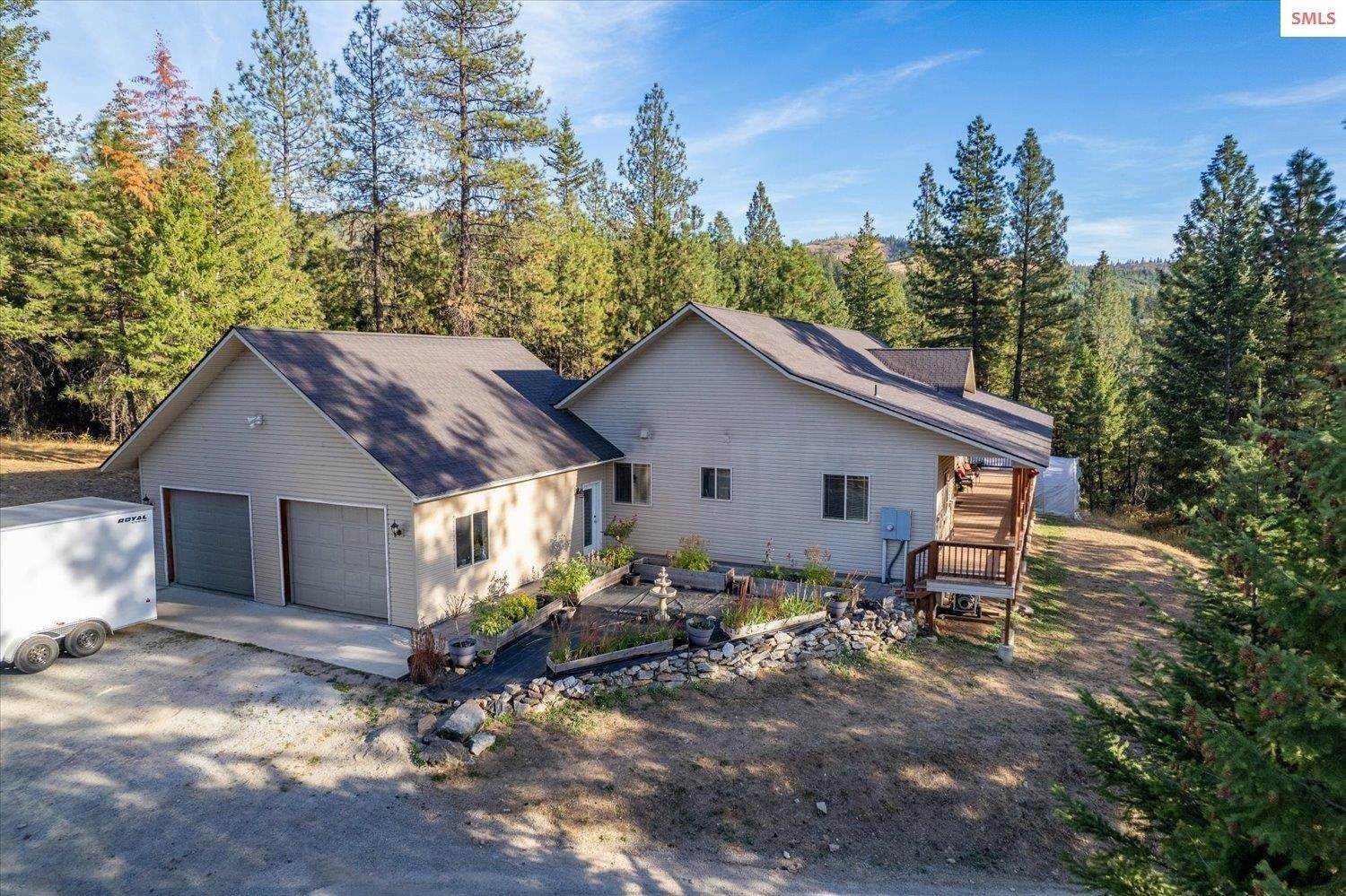 45. Single Family Homes for Sale at 571 N Cedar View Estates Blanchard, Idaho 83804 United States