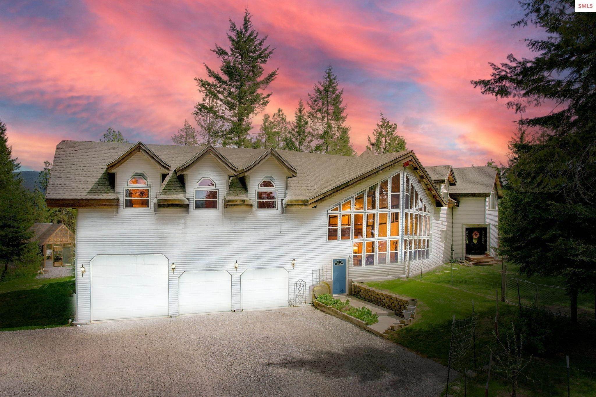 Single Family Homes for Sale at 299 Oak Terrace Cocolalla, Idaho 83813 United States
