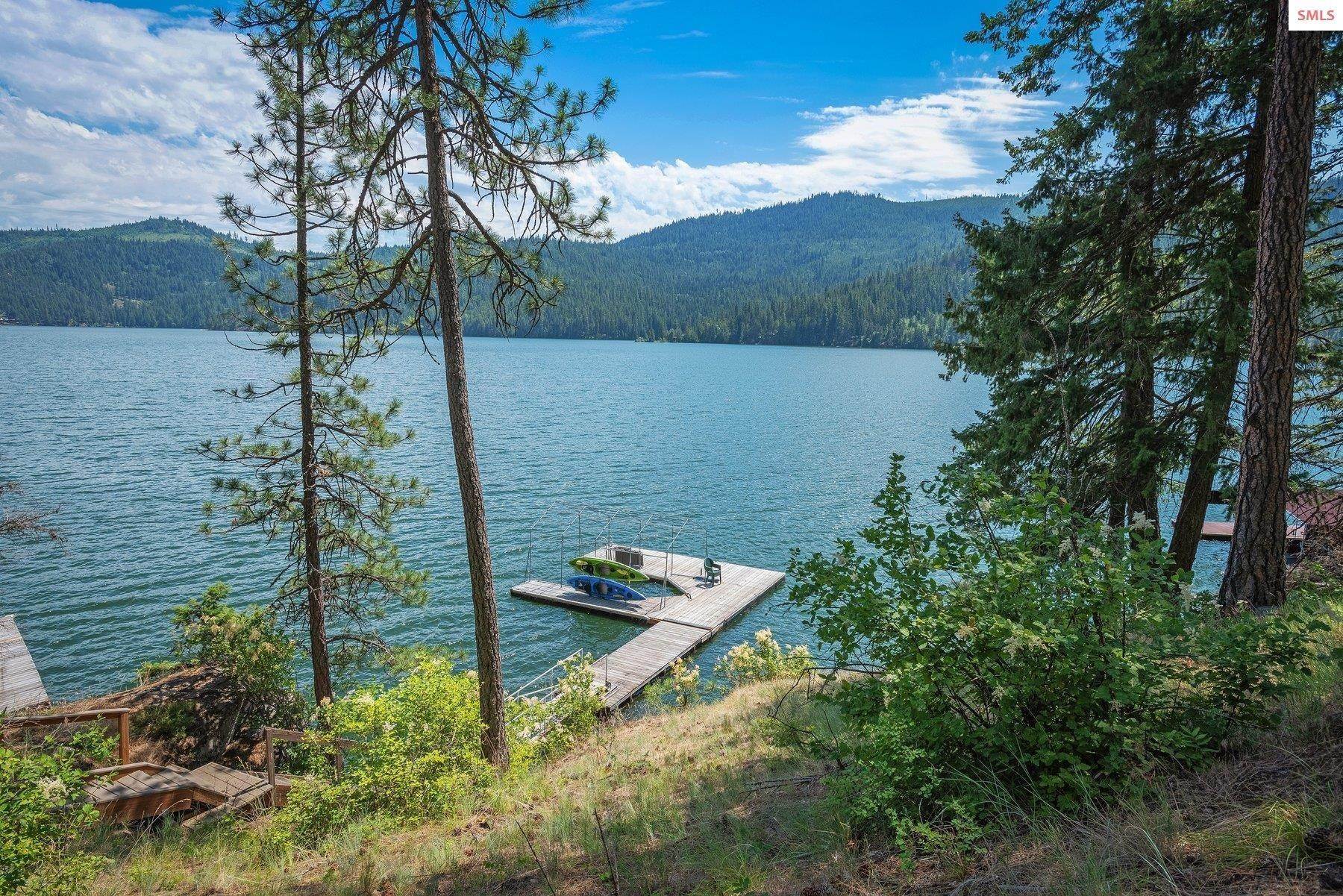 32. Single Family Homes for Sale at 30252 N Indigo Loop Spirit Lake, Idaho 83869 United States