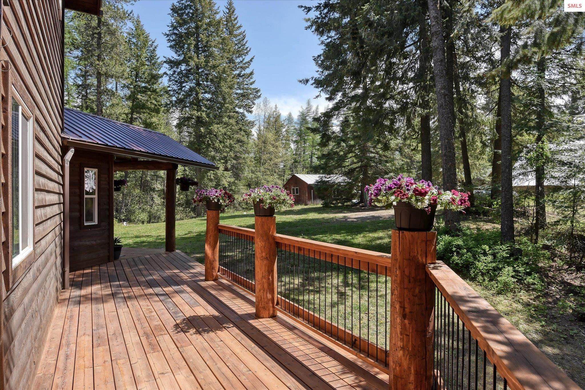16. Single Family Homes for Sale at 289 Lost in the Woods Careywood, Idaho 83809 United States