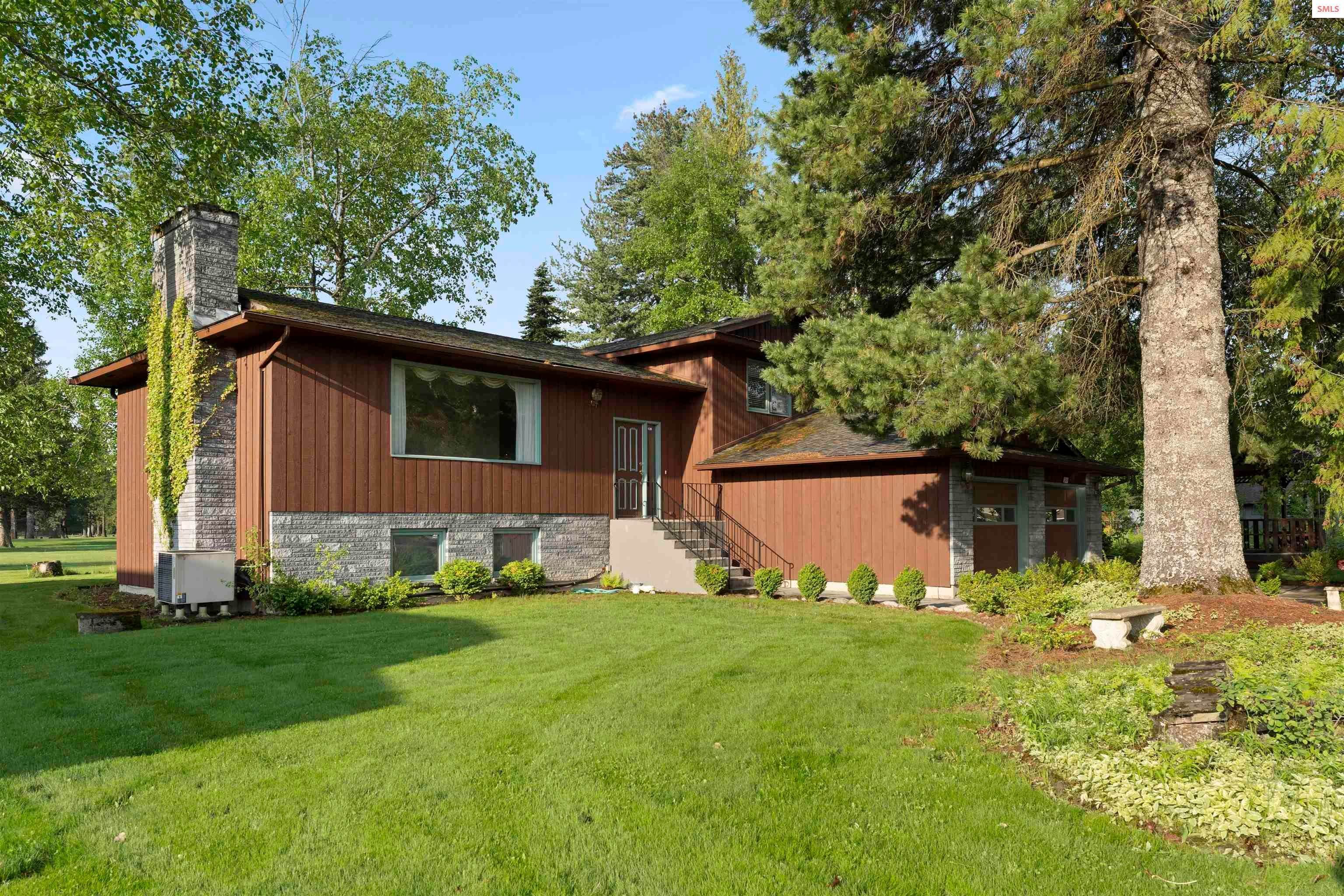 Single Family Homes for Sale at 249 Jasper Loop Ponderay, Idaho 83852 United States