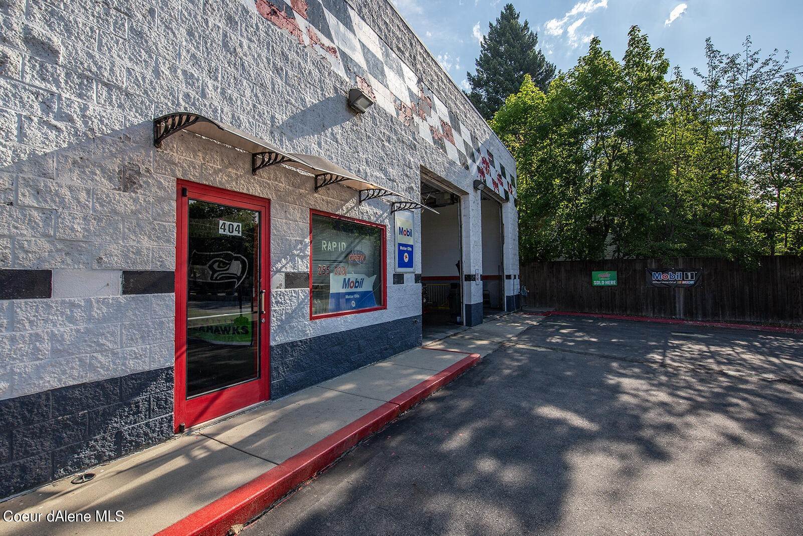 9. Commercial for Sale at 830 N 5th Avenue Sandpoint, Idaho 83864 United States