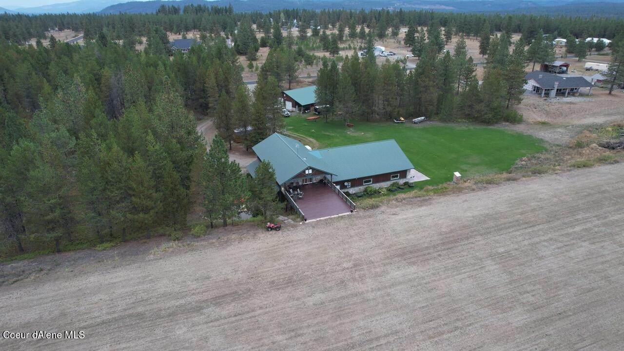 3. Single Family Homes for Sale at 186 Skyhawk Drive Spirit Lake, Idaho 83869 United States
