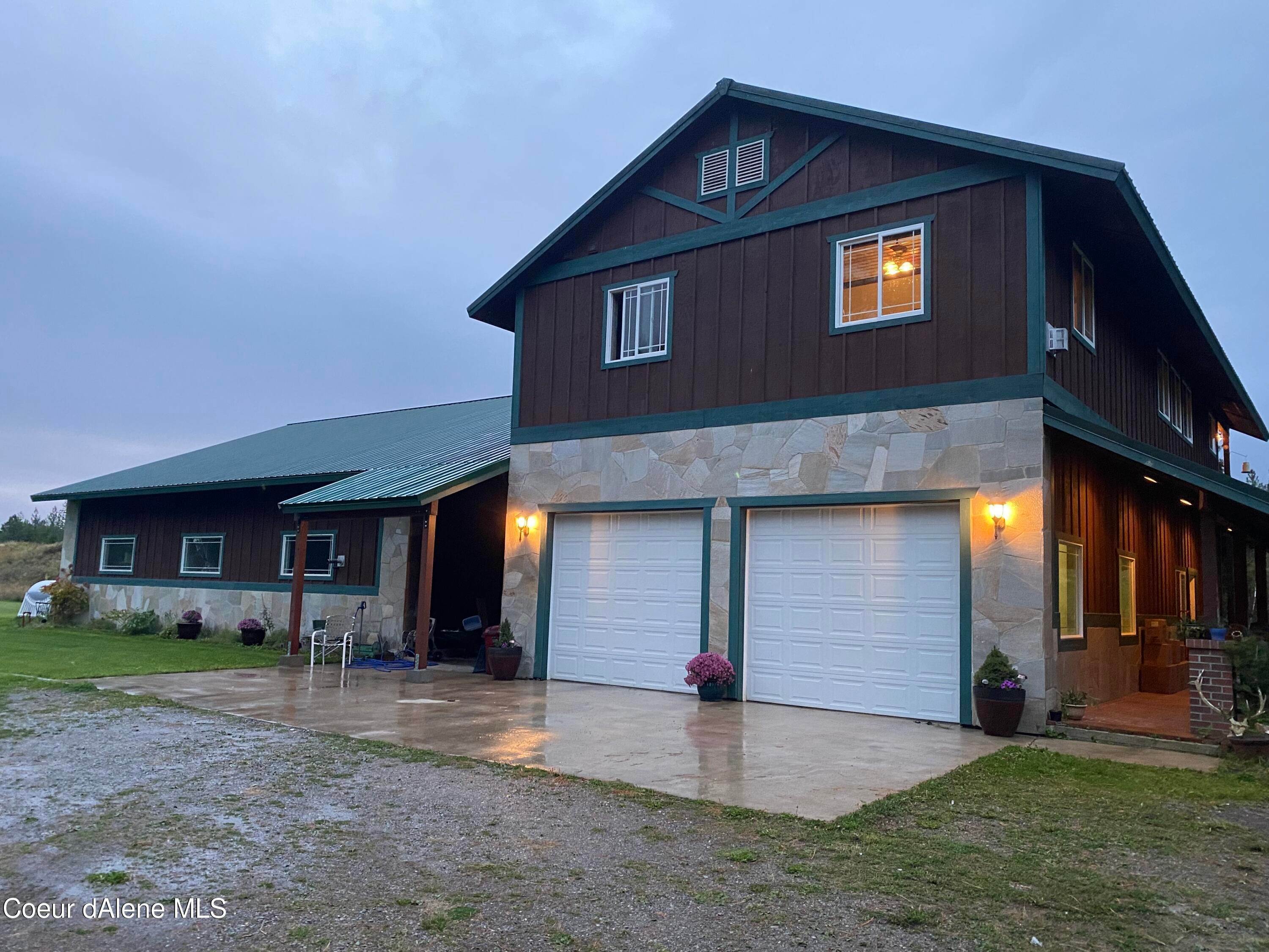 25. Single Family Homes for Sale at 186 Skyhawk Drive Spirit Lake, Idaho 83869 United States