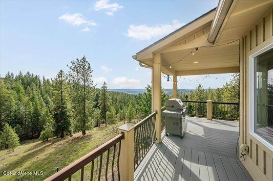 22. Single Family Homes for Sale at 4409 W Country Hills Lane Spokane, Washington 99208 United States
