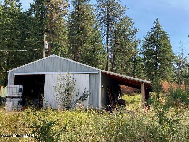 9. Single Family Homes for Sale at 120 Moses Mountain Lane Tensed, Idaho 83870 United States