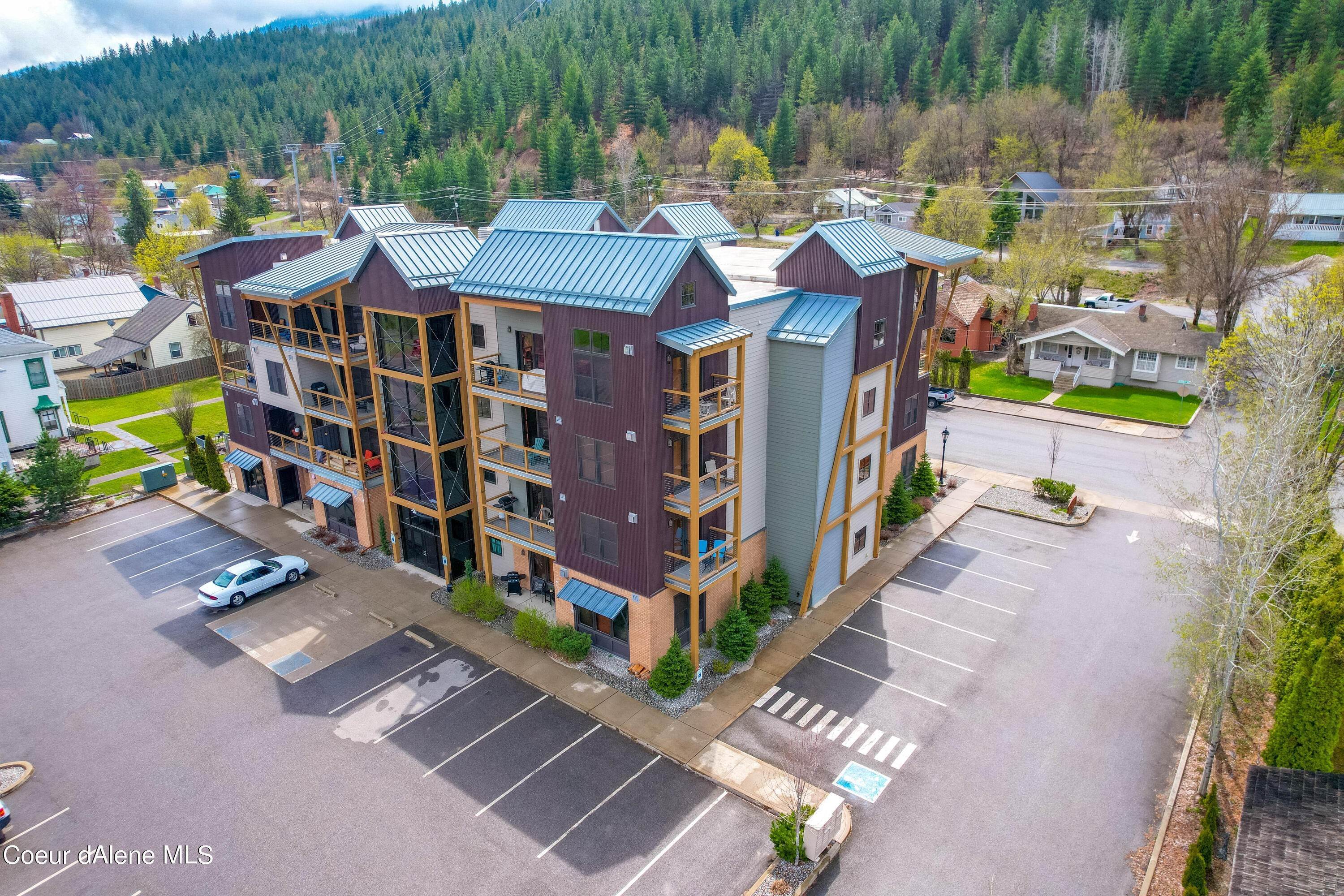 3. Condominiums for Sale at 834 McKinley Avenue Kellogg, Idaho 83837 United States