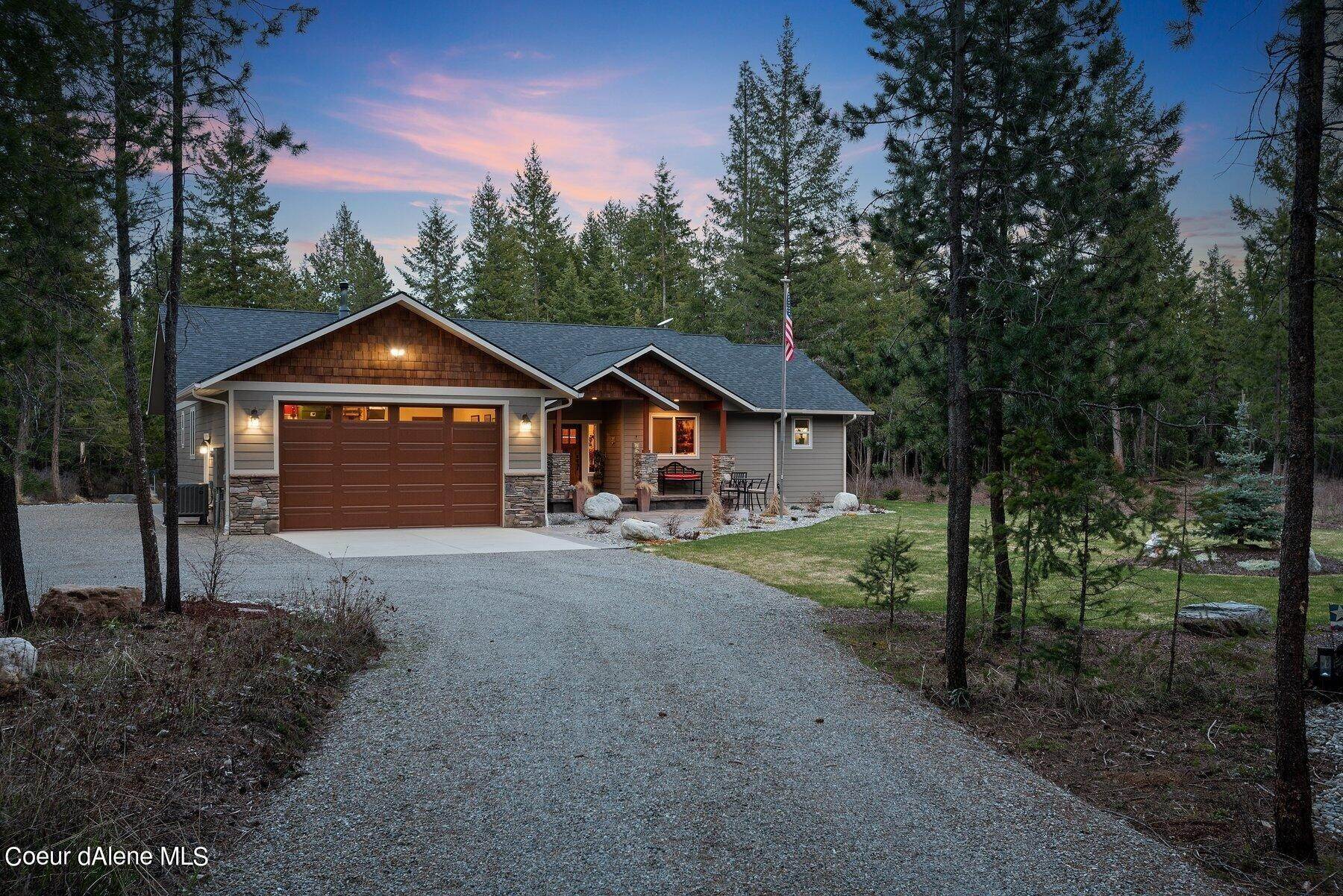 44. Single Family Homes for Sale at 484 Goldfinch Lane Spirit Lake, Idaho 83869 United States