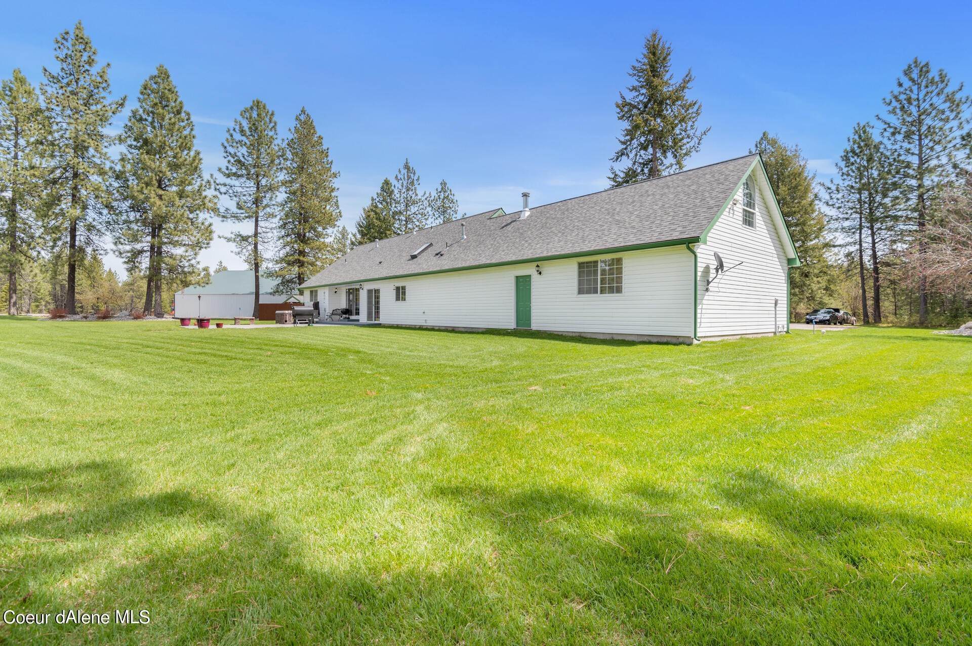 35. Single Family Homes for Sale at 30607 N PHEASANT RUN Court Athol, Idaho 83801 United States