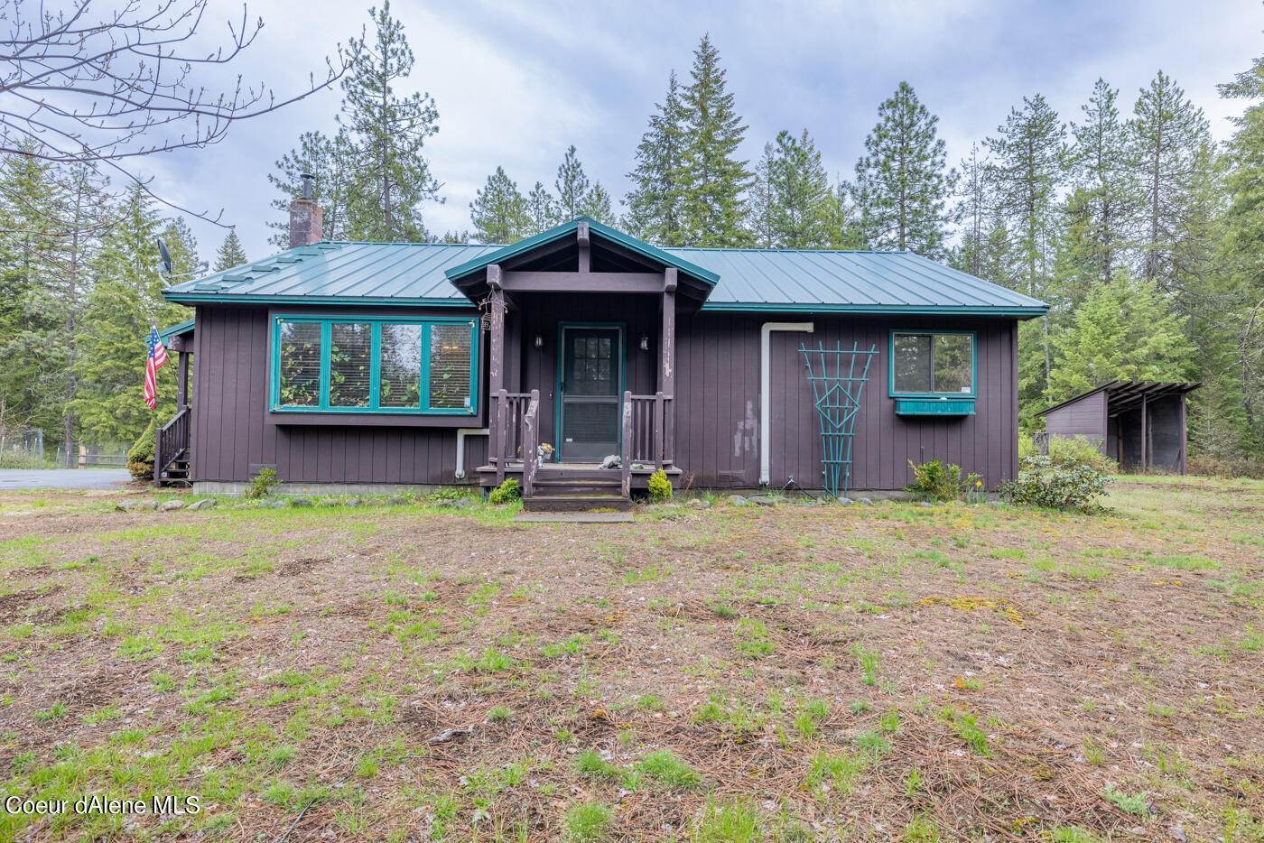 12. Single Family Homes for Sale at 32365 N TAHOE Drive Spirit Lake, Idaho 83869 United States