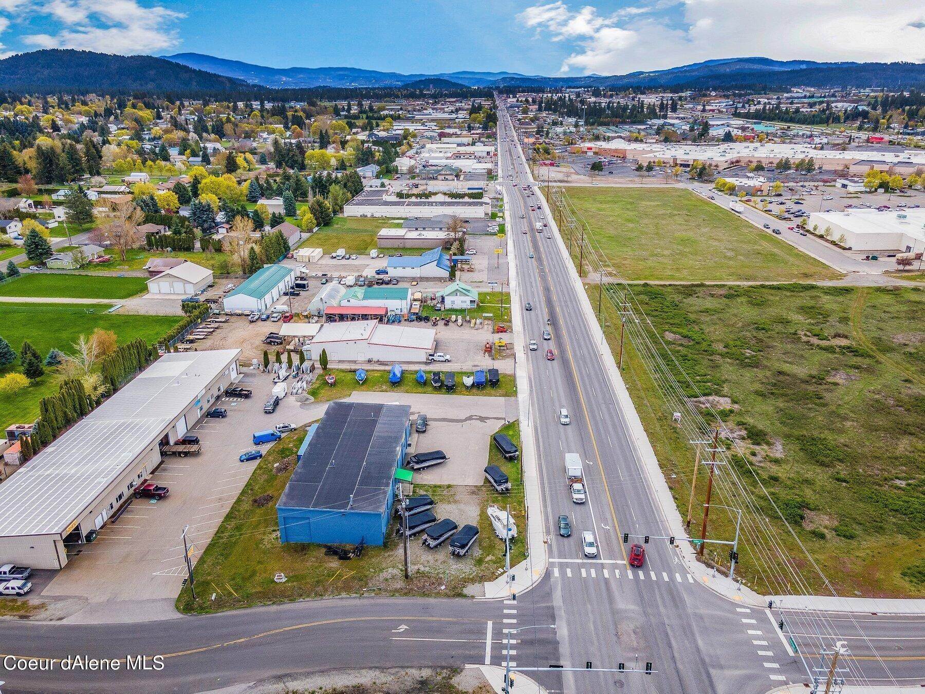 3. Commercial for Sale at 7168 N GOVERNMENT WAY Dalton Gardens, Idaho 83815 United States