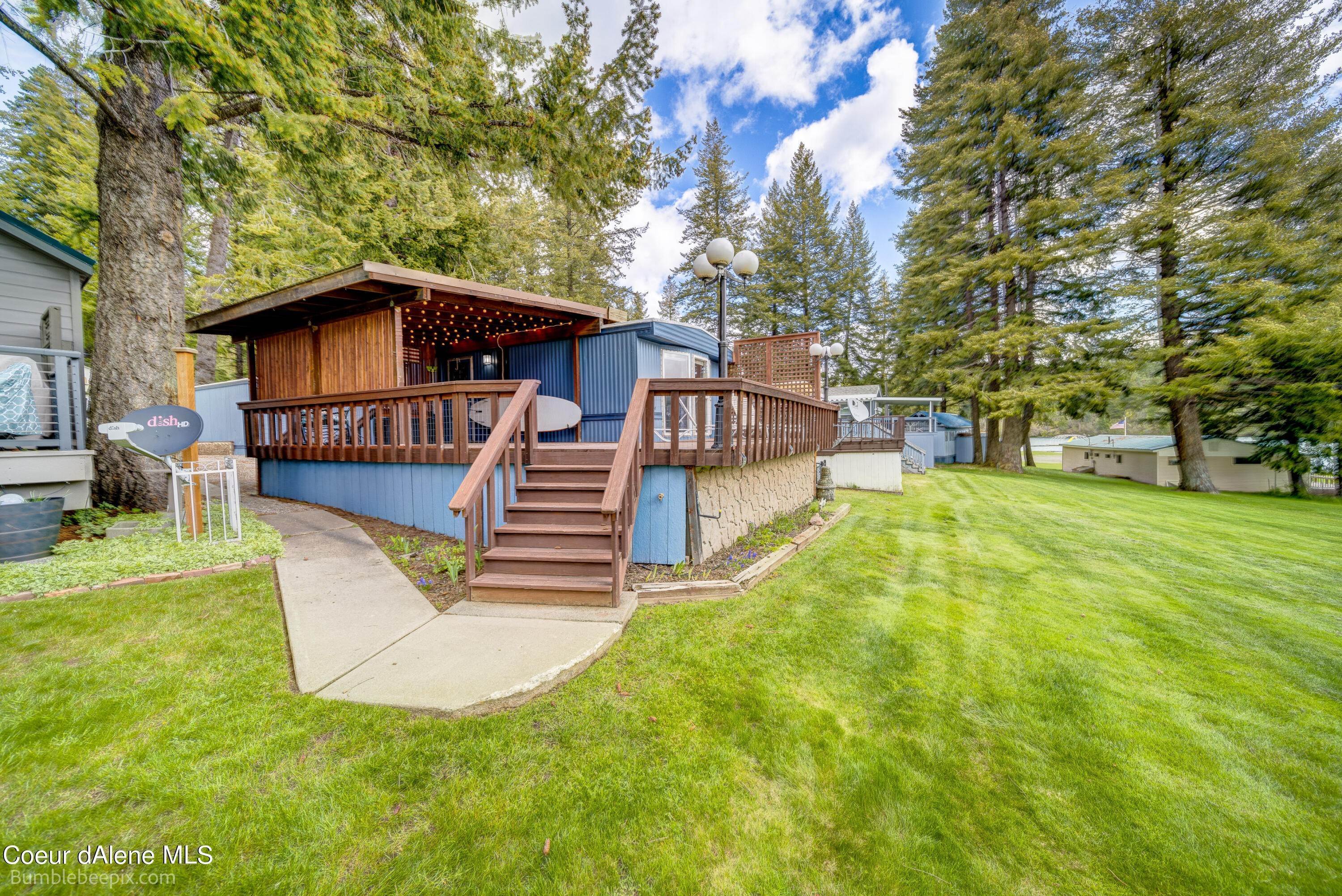 9. Single Family Homes for Sale at 7562 W SPIRIT LAKE Road Spirit Lake, Idaho 83869 United States