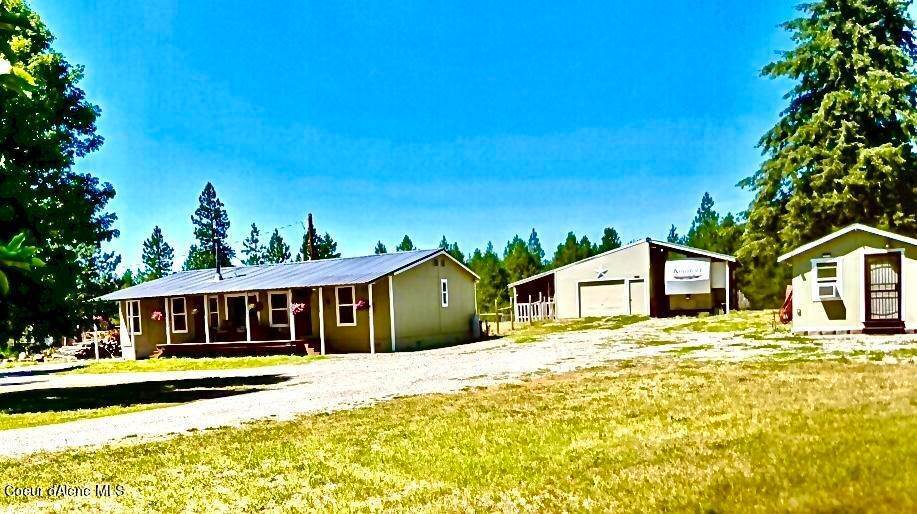 14. Single Family Homes for Sale at 27453 N RAMSEY Road Athol, Idaho 83801 United States