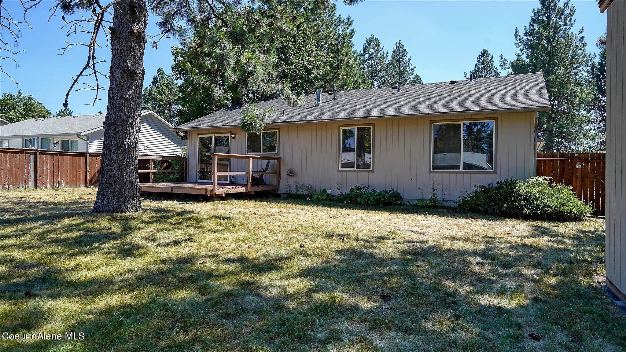30. Single Family Homes for Sale at 7413 W Lund Street Rathdrum, Idaho 83858 United States