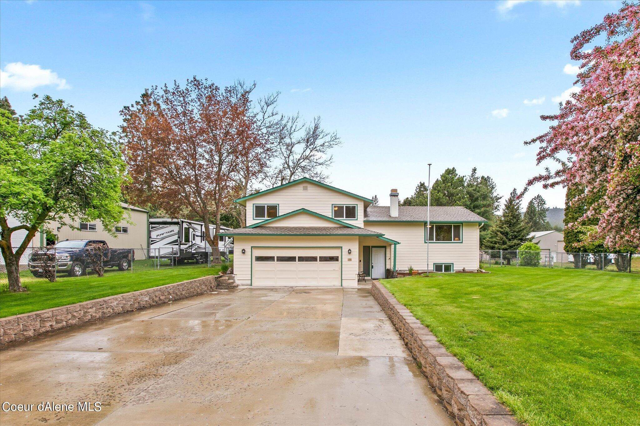 3. Single Family Homes for Sale at 4308 S University Road Spokane Valley, Washington 99206 United States