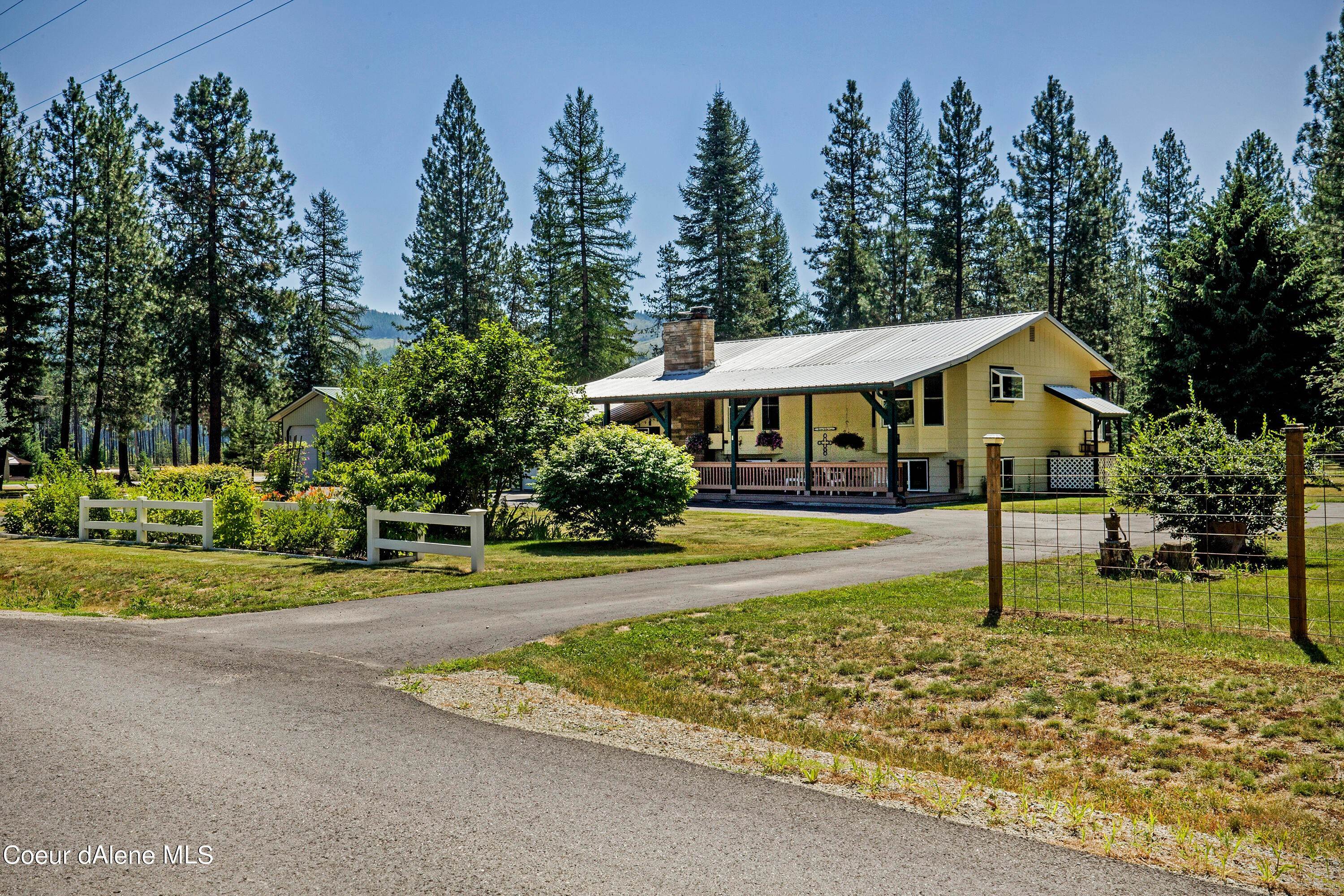 8. Single Family Homes for Sale at 104 Tweedie Road Blanchard, Idaho 83804 United States