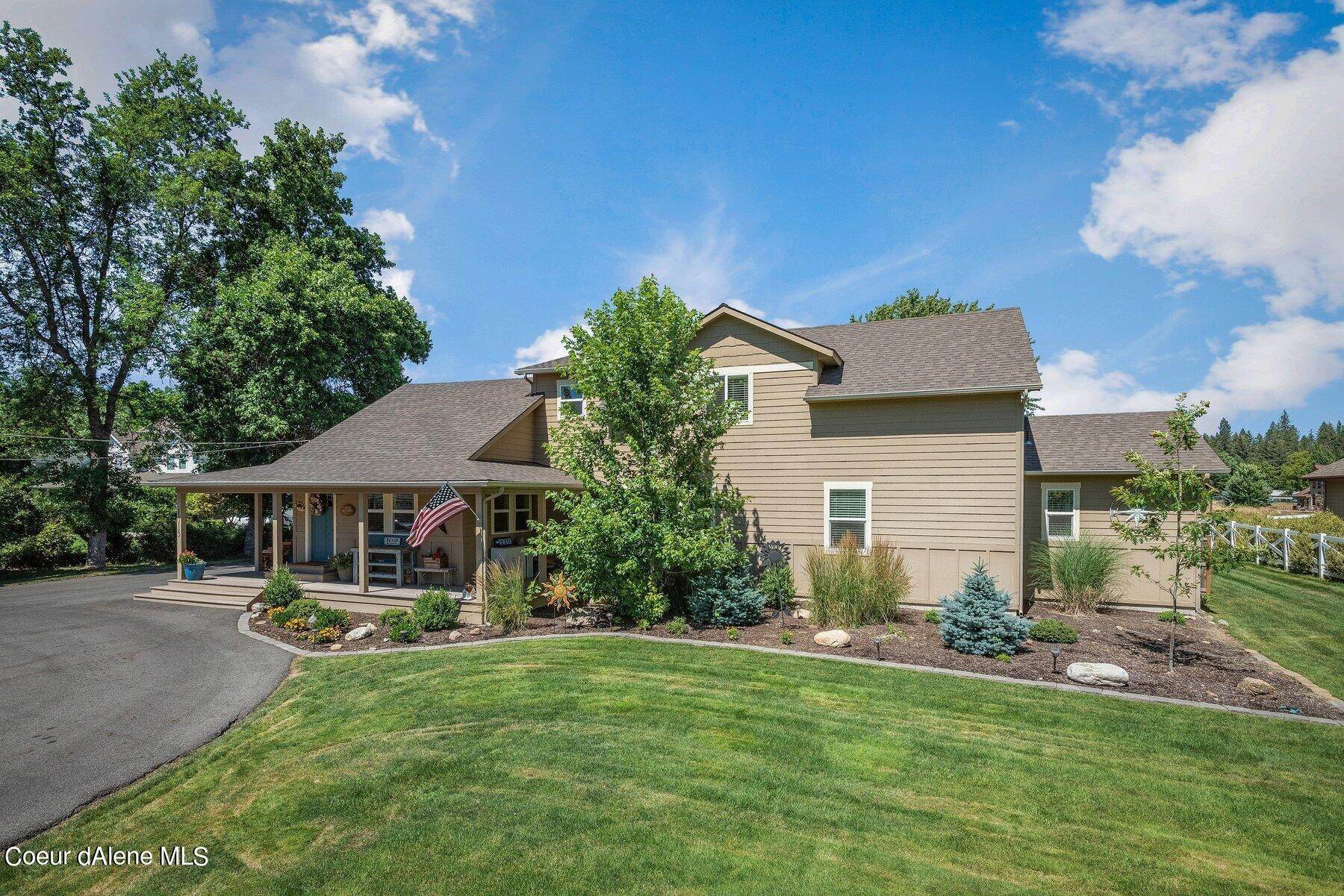 3. Single Family Homes for Sale at 1015 E DEERHAVEN Avenue Dalton Gardens, Idaho 83815 United States