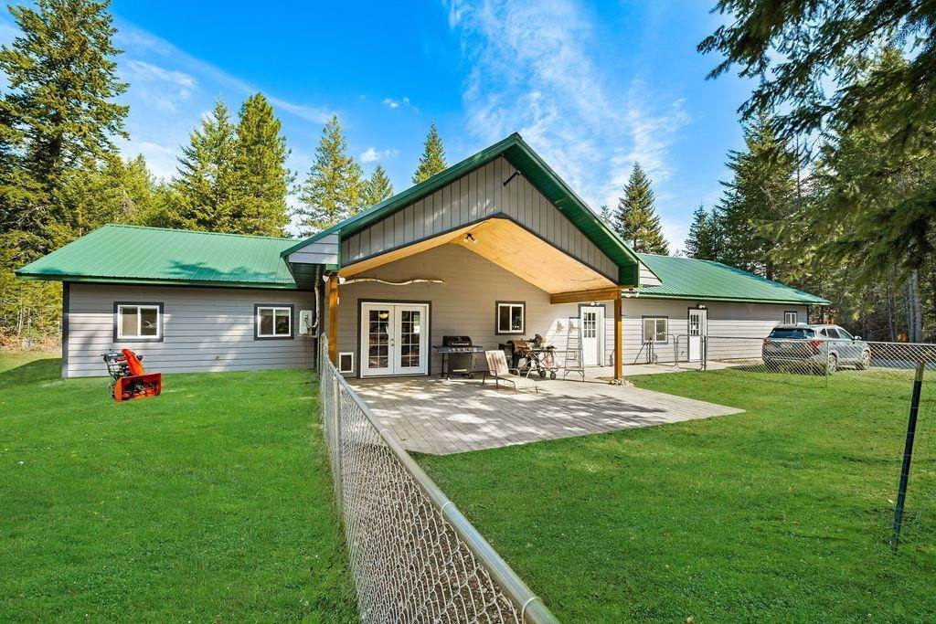1. Single Family Homes for Sale at 8628 E Cessna Lane Athol, Idaho 83801 United States