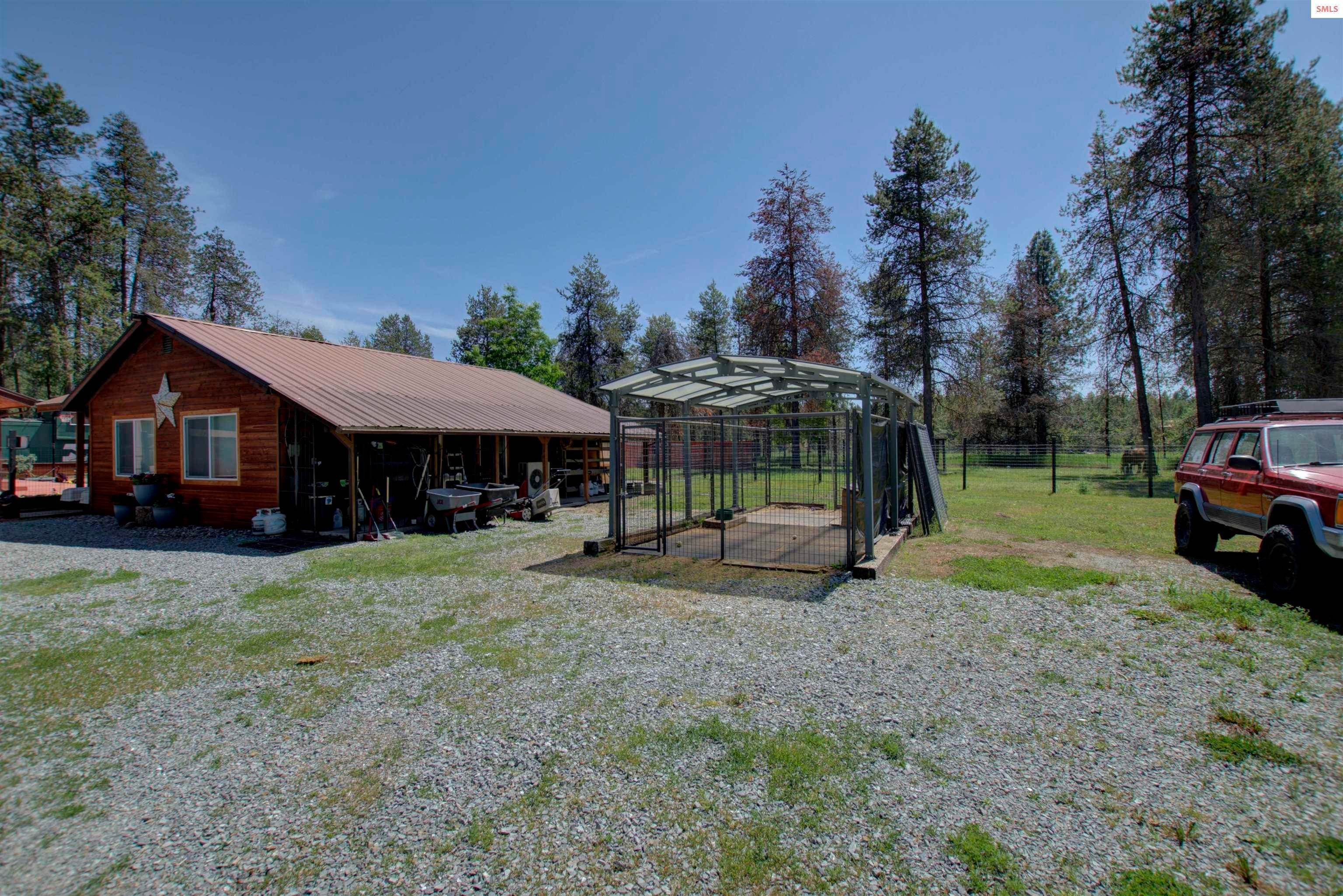 22. Single Family Homes for Sale at 502 Meadowlark Lane Oldtown, Idaho 83822 United States