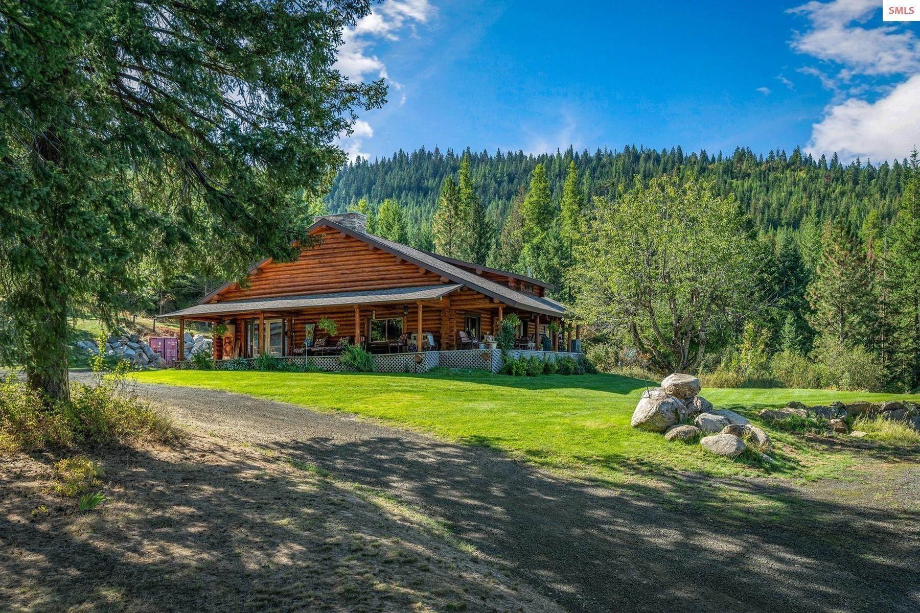 4. Single Family Homes for Sale at 18105 S Hungry Hollow Drive Harrison, Idaho 83833 United States