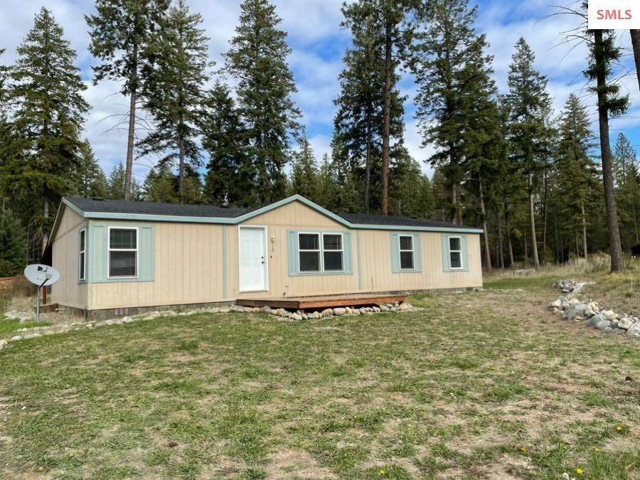 1. Single Family Homes for Sale at 15 Rain Lane Moyie Springs, Idaho 83845 United States