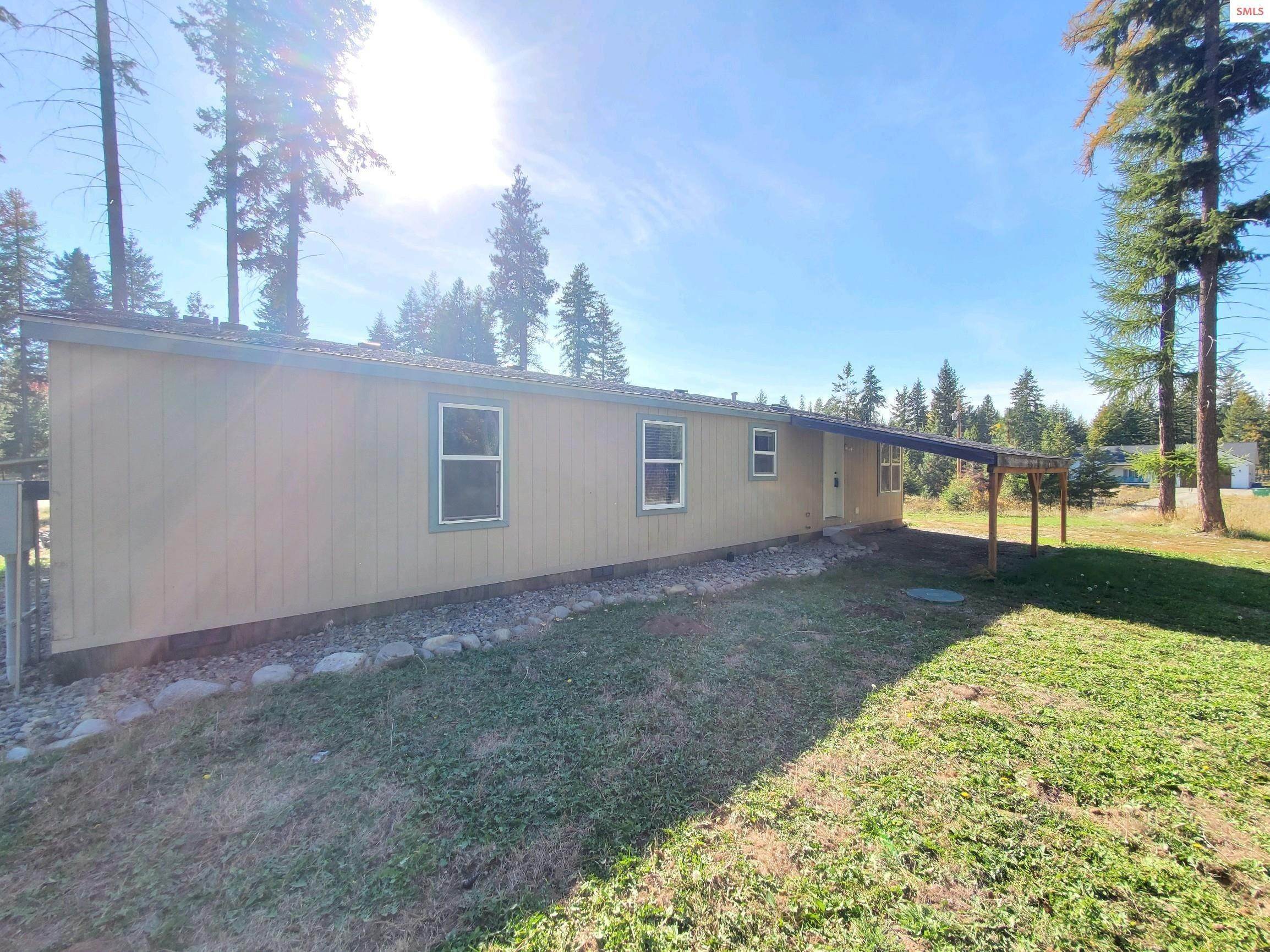 14. Single Family Homes for Sale at 15 Rain Lane Moyie Springs, Idaho 83845 United States
