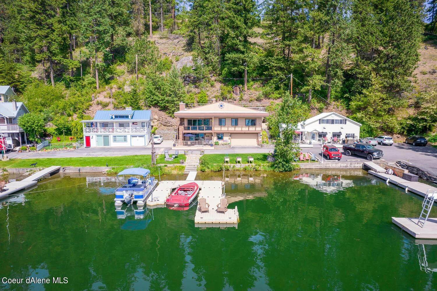 39. Single Family Homes for Sale at 11951 N Honeymoon Bay Road Newman Lake, Washington 99025 United States