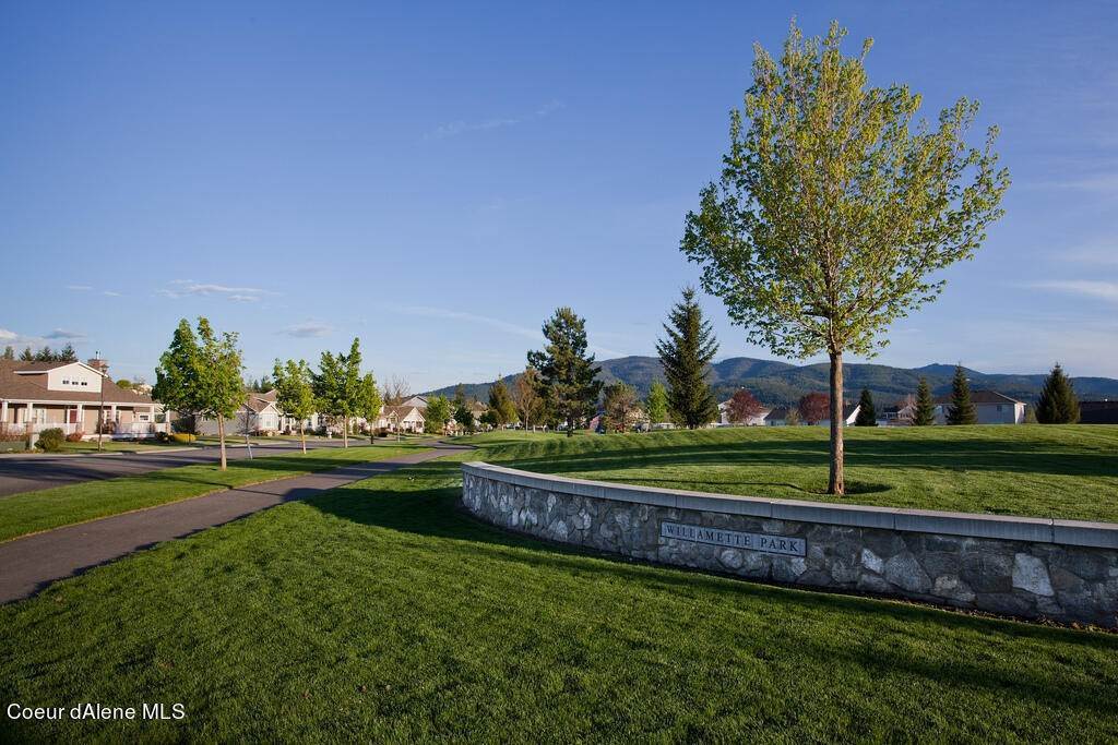 10. Single Family Homes for Sale at 1850 N SKAGIT Drive Post Falls, Idaho 83854 United States