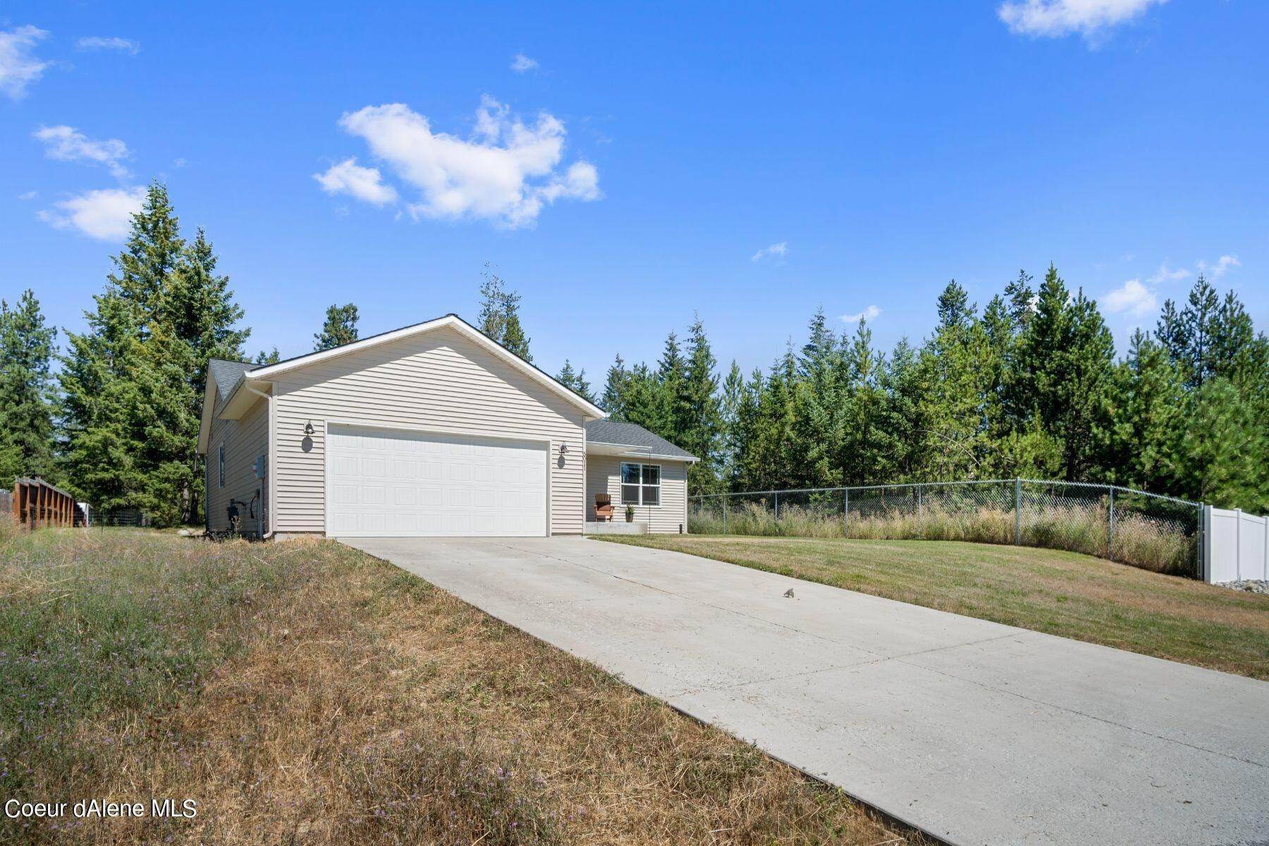 4. Single Family Homes for Sale at 5011 W DELAWARE Street Spirit Lake, Idaho 83869 United States