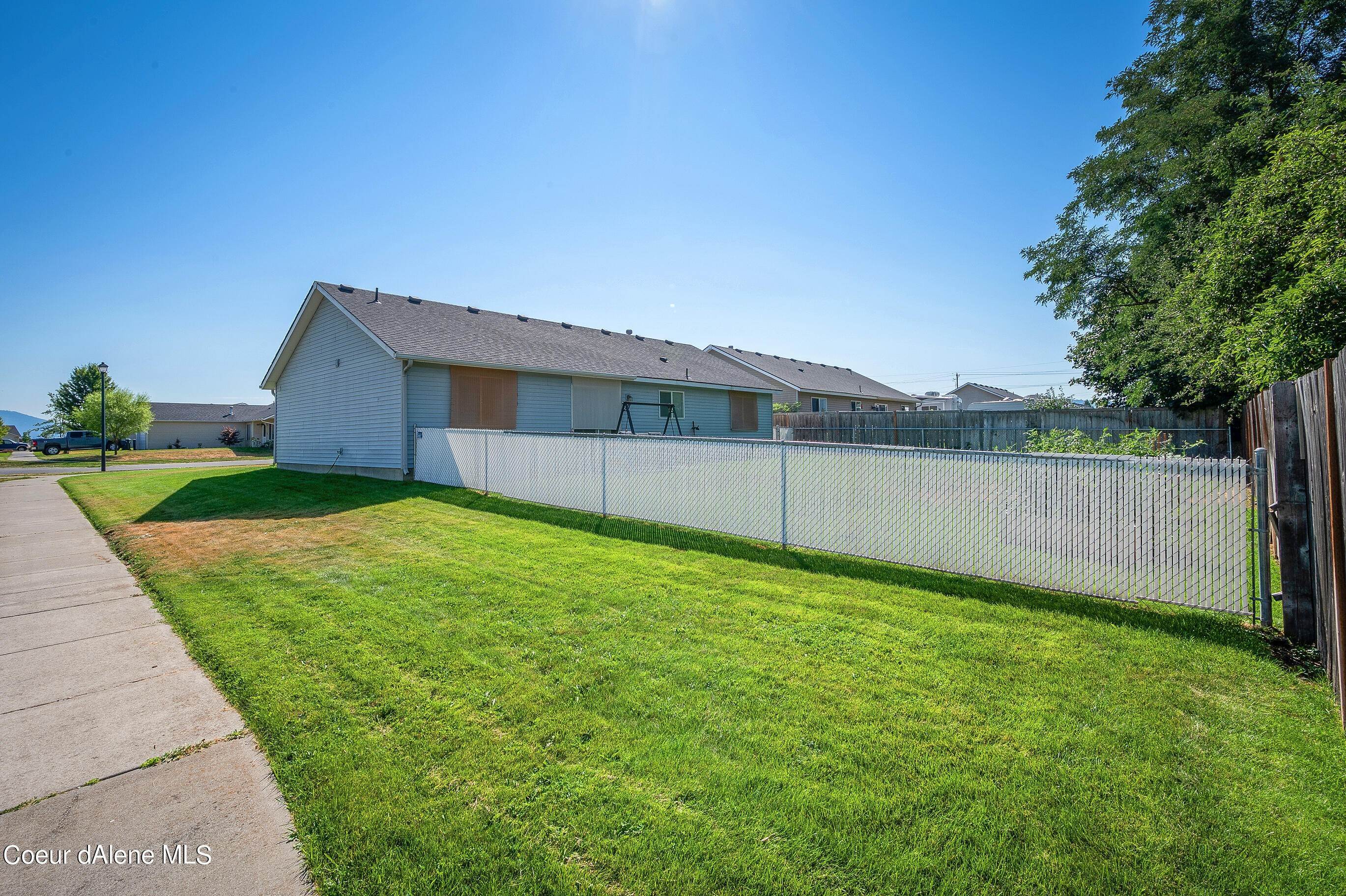 24. Single Family Homes for Sale at 2986 E KNAPP Circle Post Falls, Idaho 83854 United States