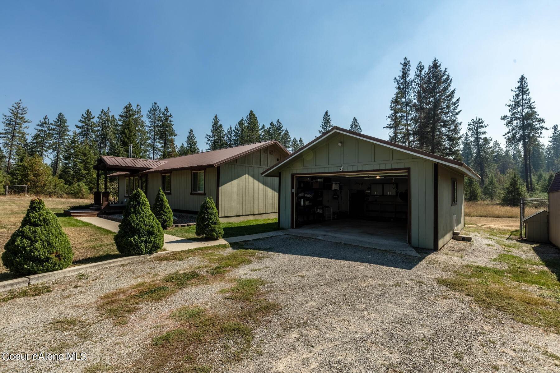 33. Single Family Homes for Sale at 1632 Freeman Lake Road Oldtown, Idaho 83822 United States