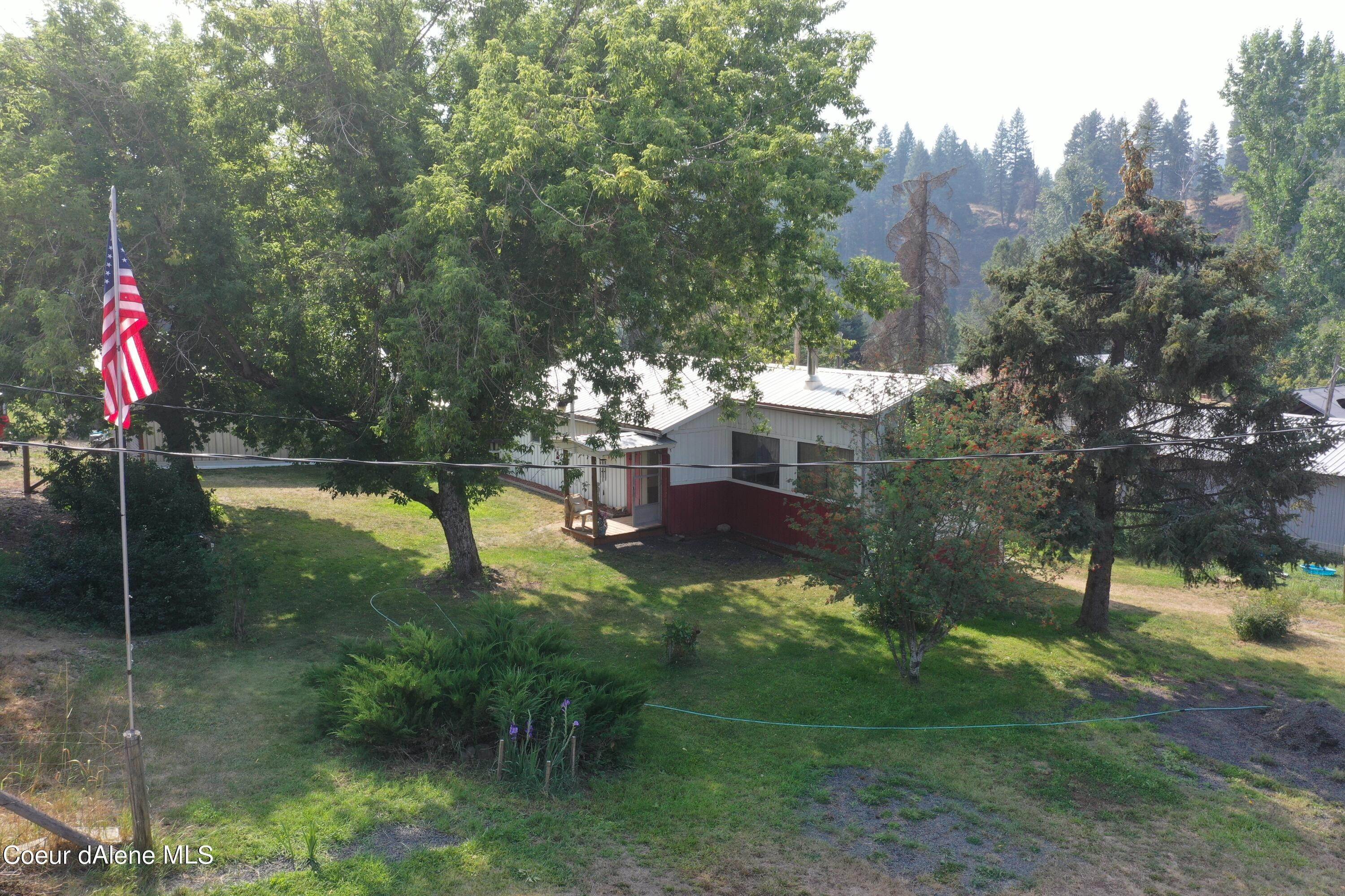 4. Single Family Homes for Sale at 18 W Davis Street Santa, Idaho 83866 United States